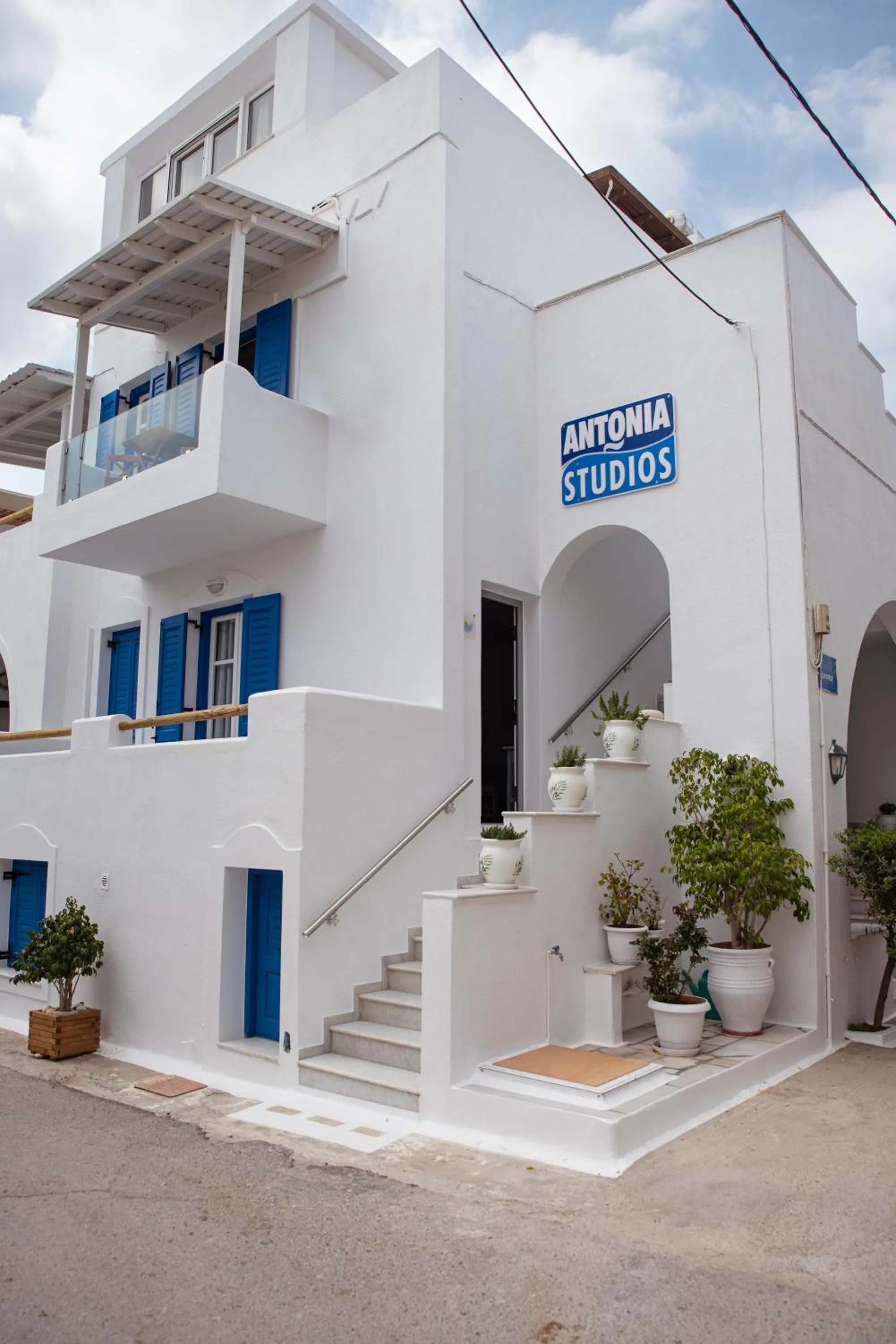 Antonia Studios