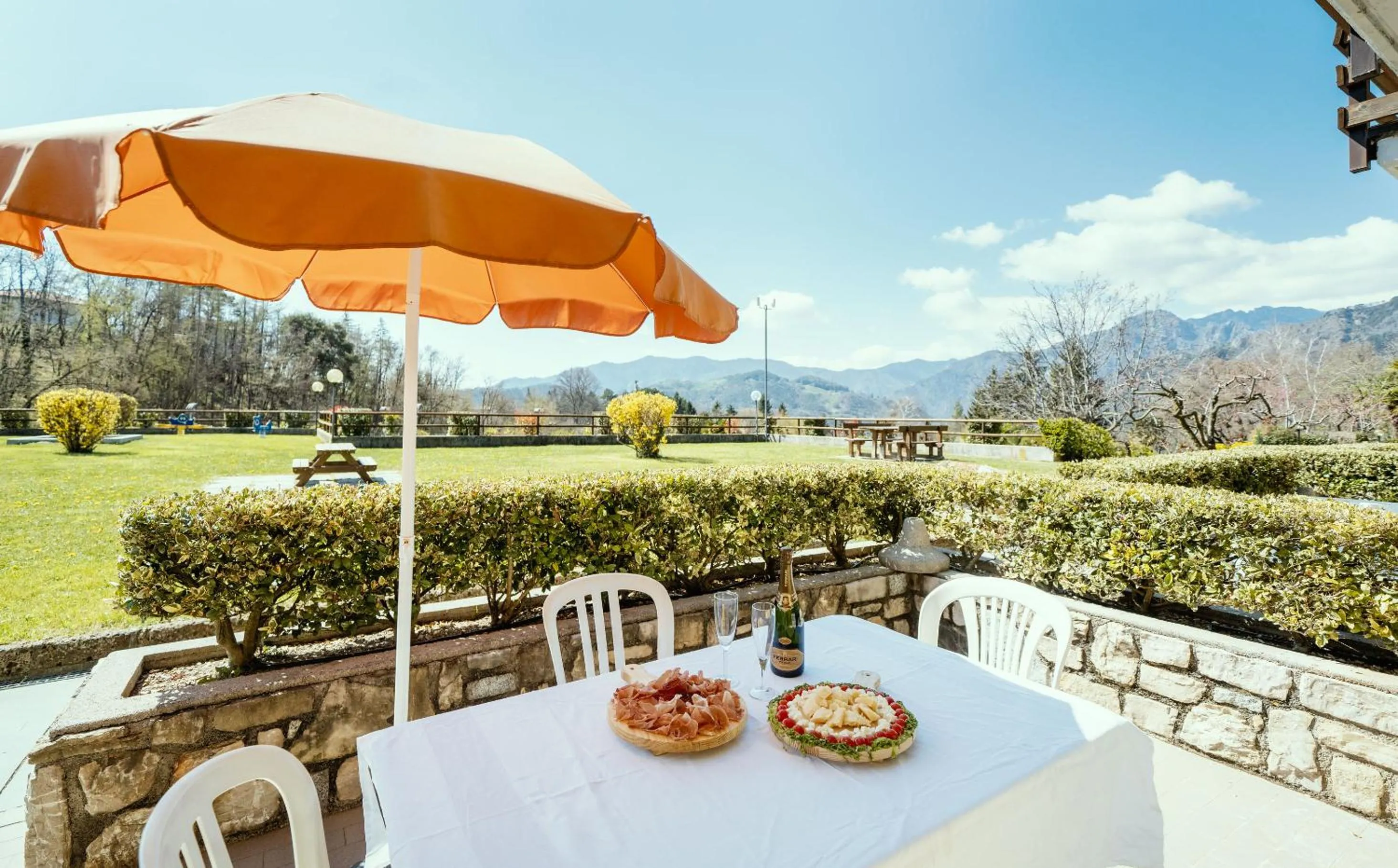 Patio in Hotel Residence Campi