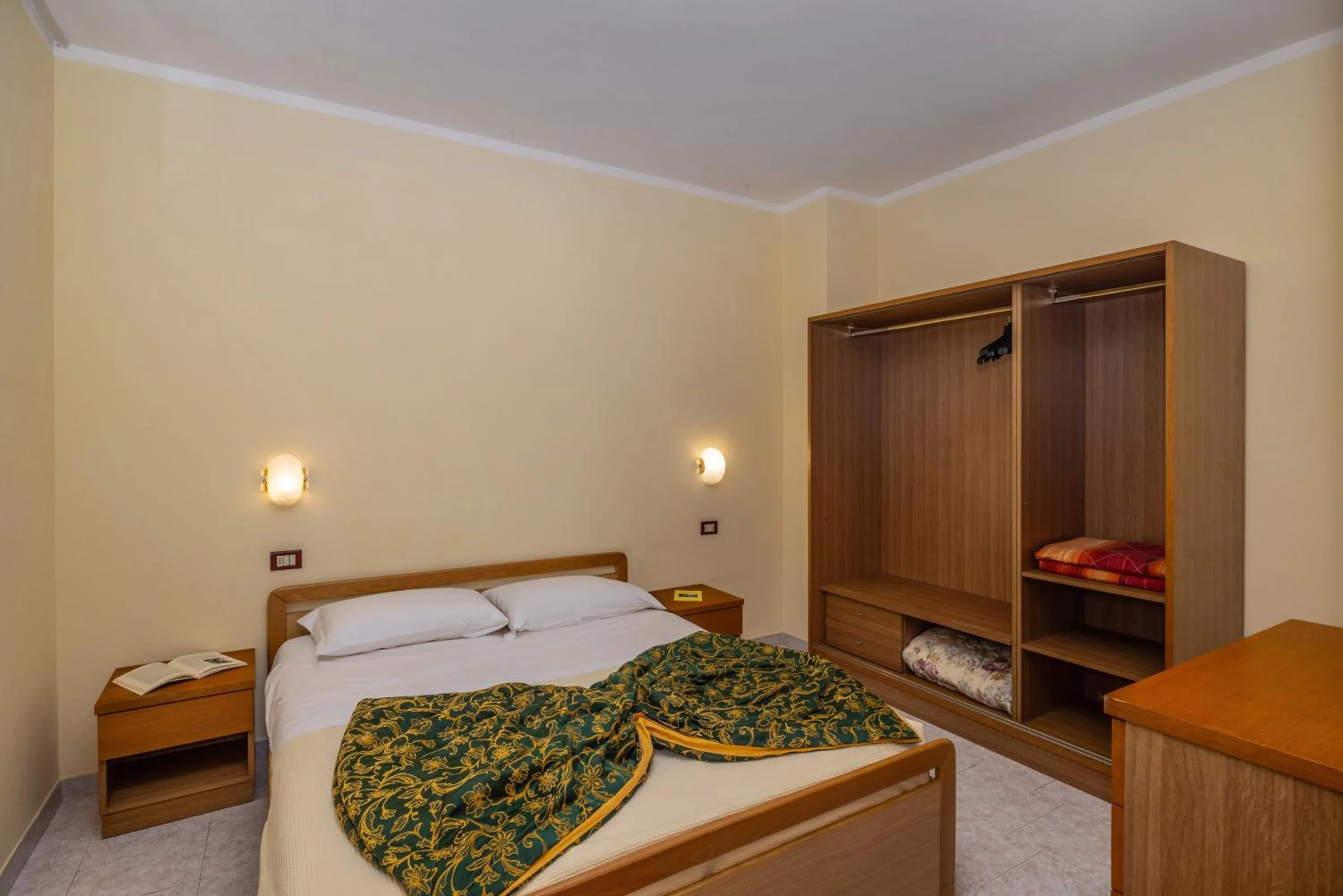 Bed in Hotel Residence Campi