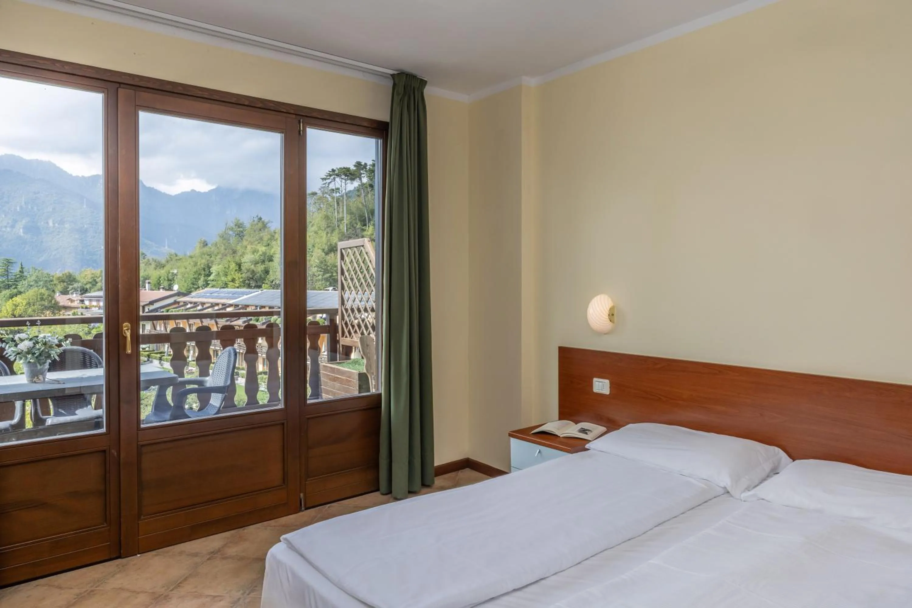 Bed in Hotel Residence Campi