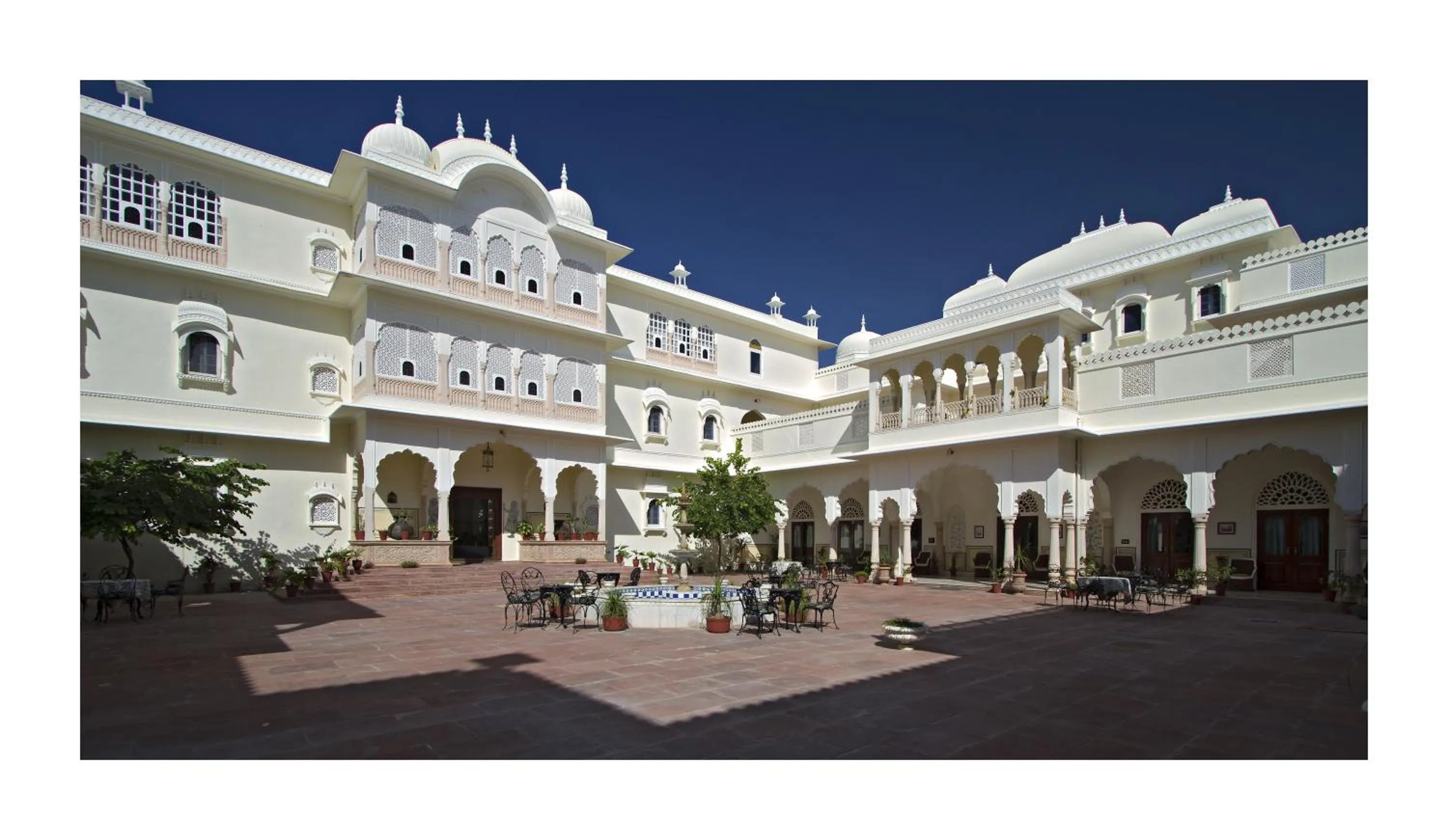Facade/entrance in Nahargarh Ranthambhore