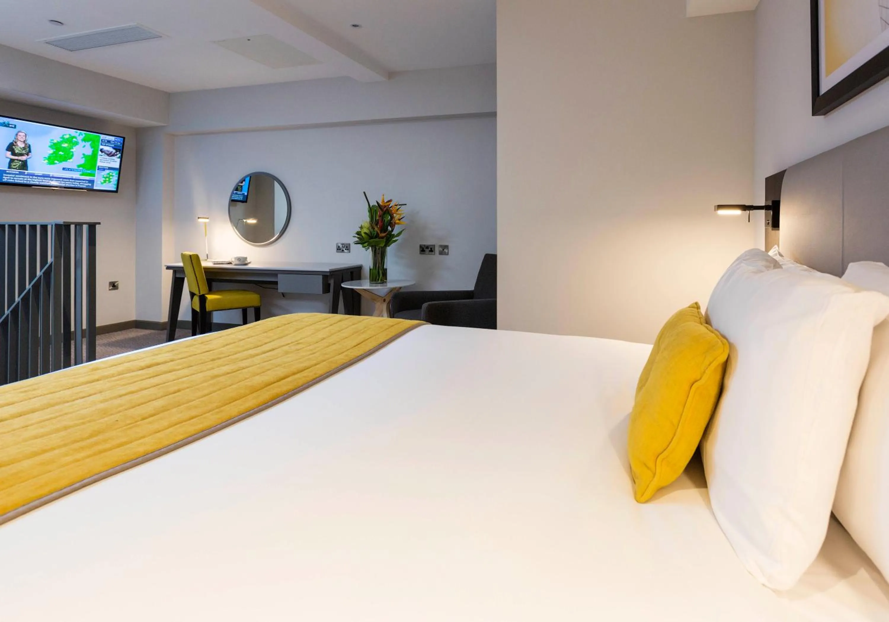 Bedroom, Bed in Maldron Hotel Pearse Street Dublin City