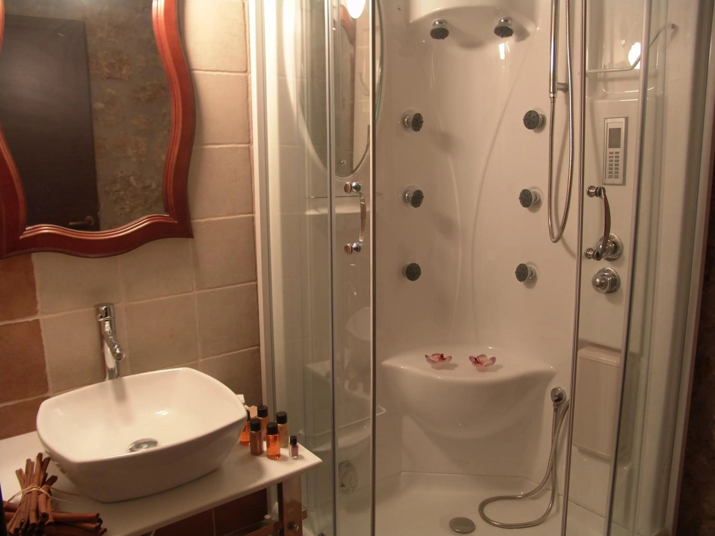 Bathroom in Trikalon Muses Art Suites