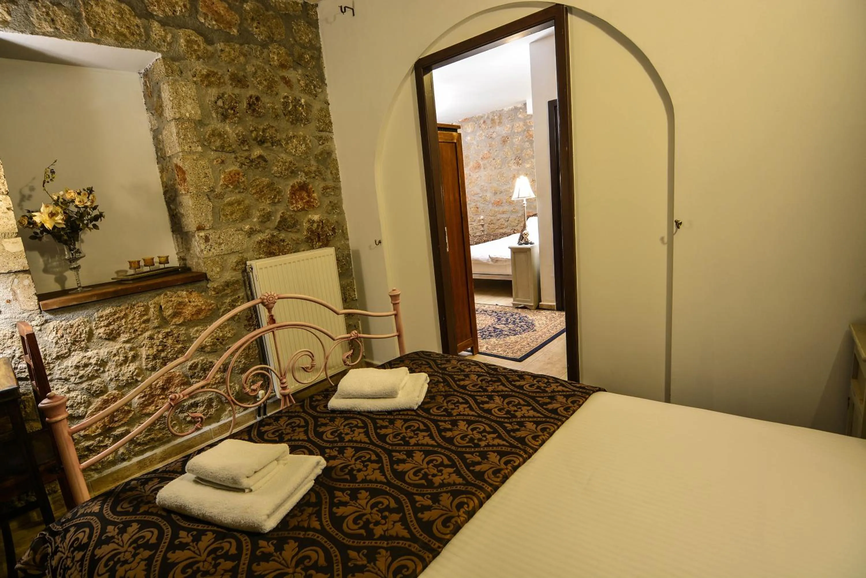 Photo of the whole room, Bed in Trikalon Muses Art Suites