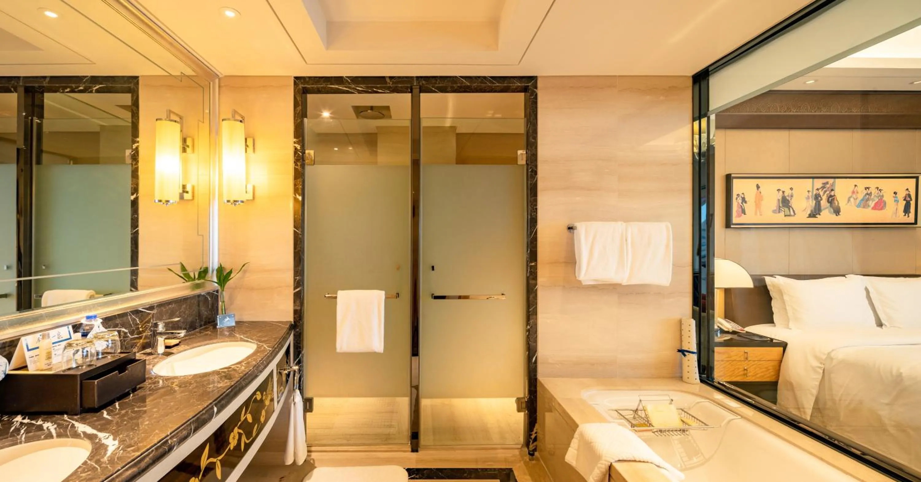 Toilet, Bed in Hilton Xi'an