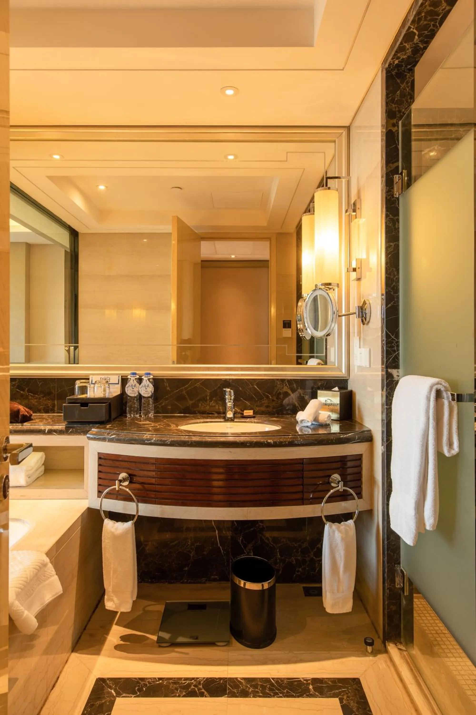 Bathroom in Hilton Xi'an