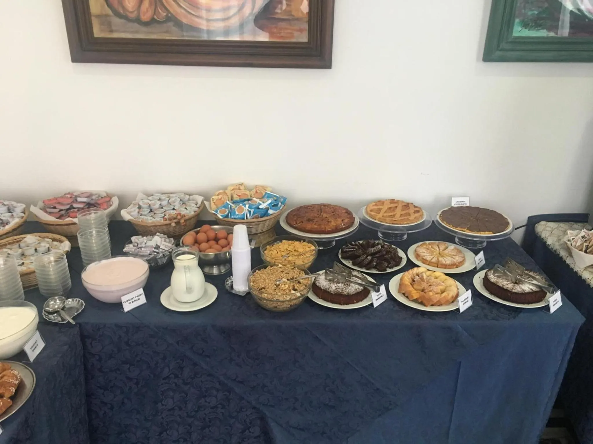 Food and drinks in Hotel Jana