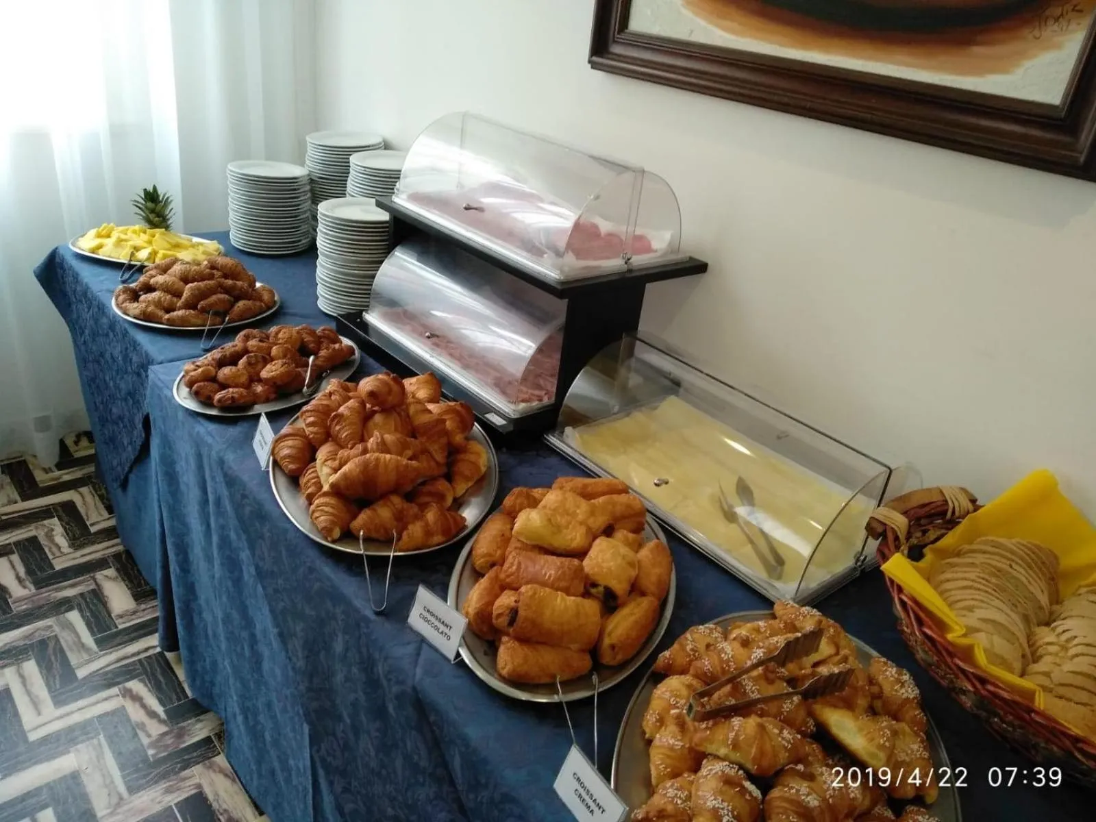 Food and drinks in Hotel Jana