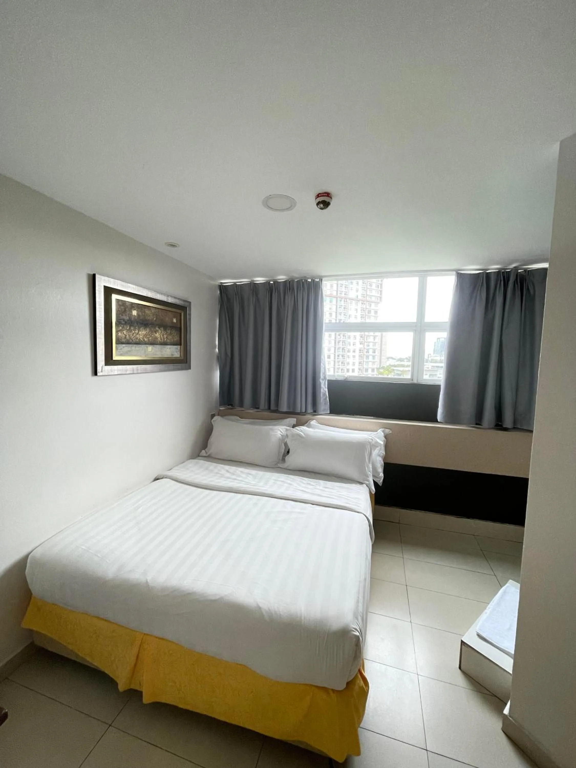 Bed in One Avenue Hotel