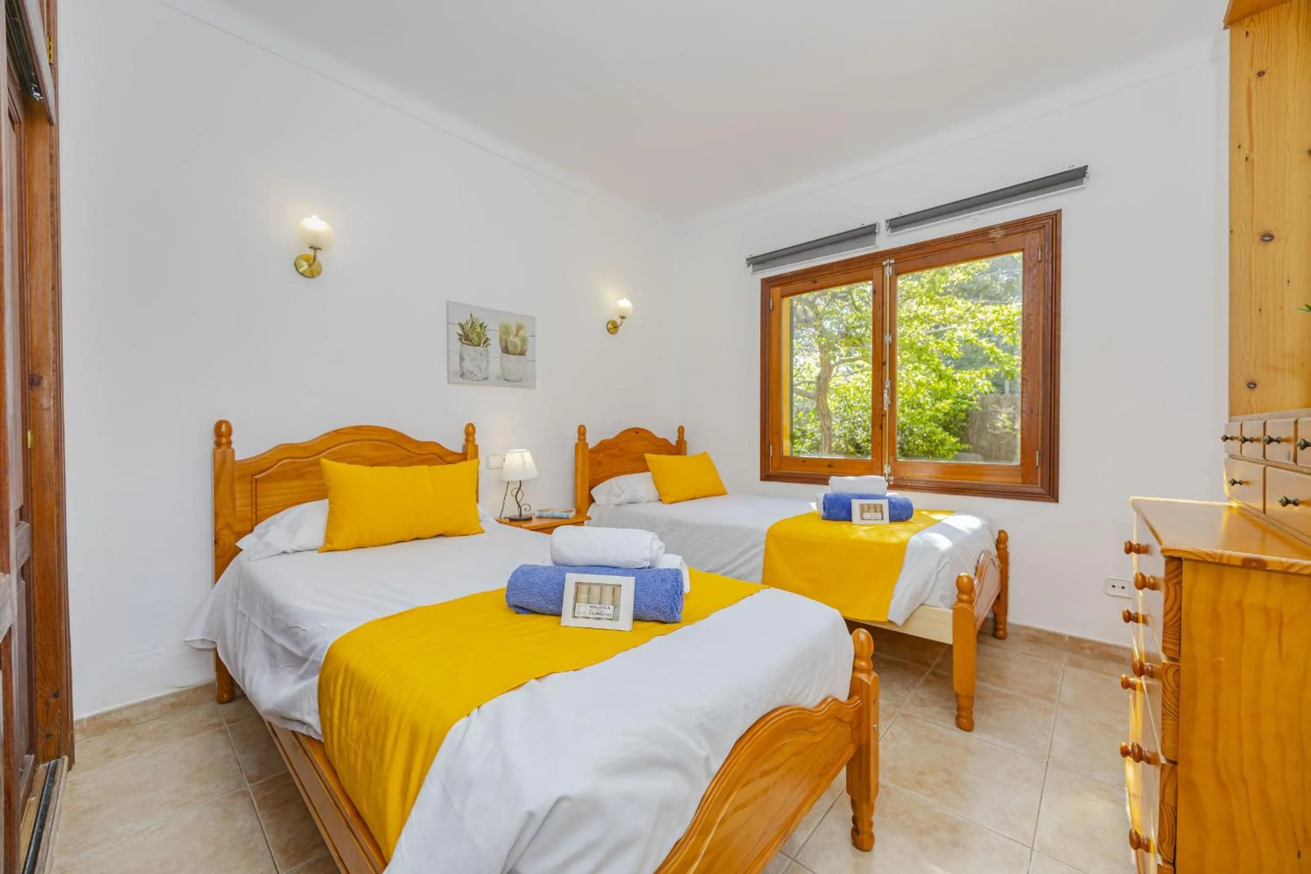 Bed in Villa El Mal Pas / Can Seguinet