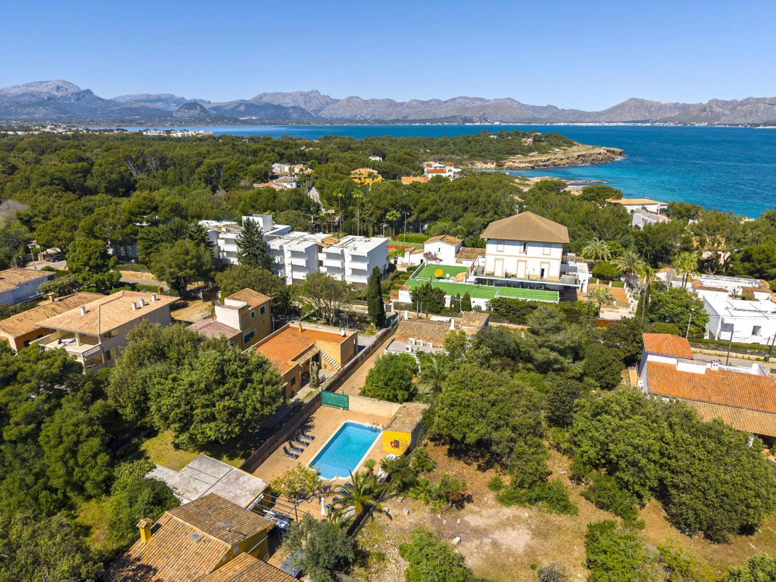 Villa El Mal Pas / Can Seguinet