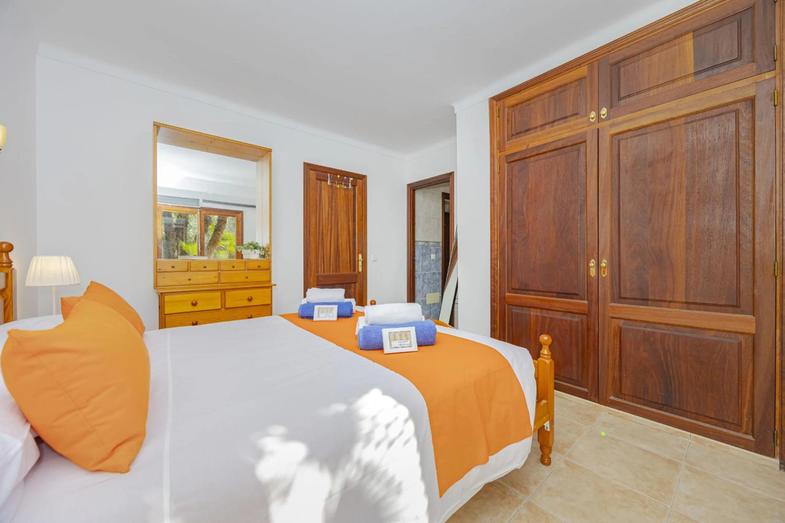 Bed in Villa El Mal Pas / Can Seguinet