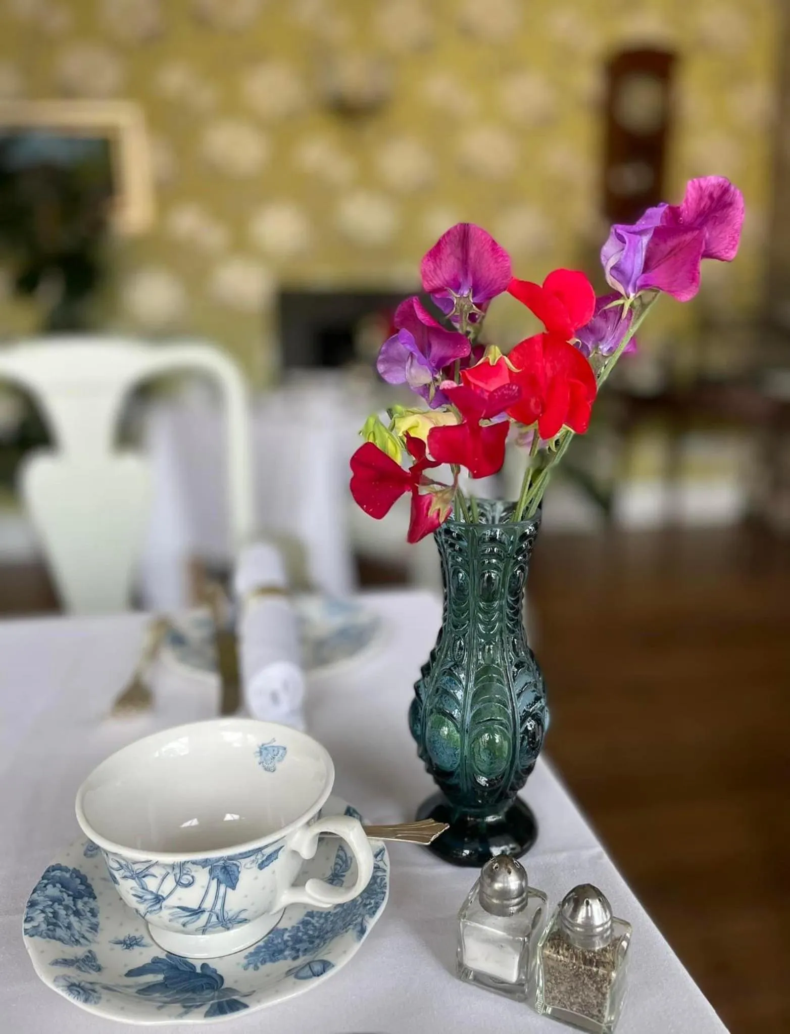 Breakfast in Penbontbren Luxury Bed and Breakfast