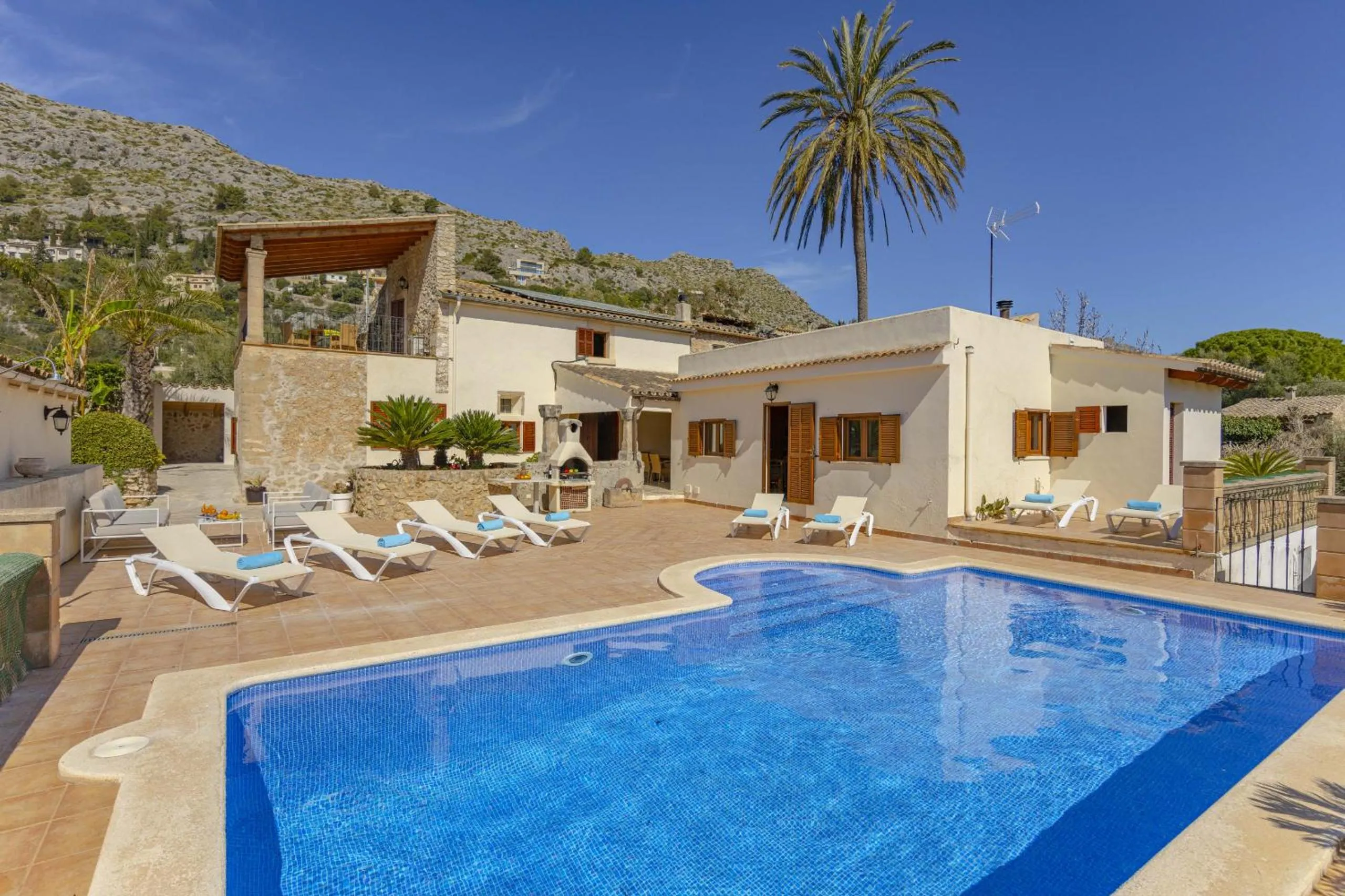 Villa Sa Font / Les Cases de la Font