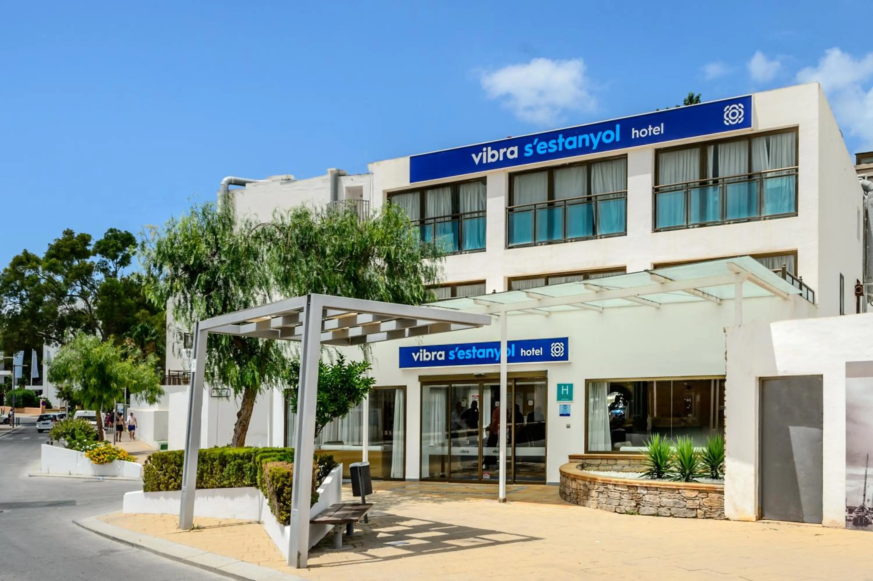 Facade/entrance in Hotel Vibra s'Estanyol