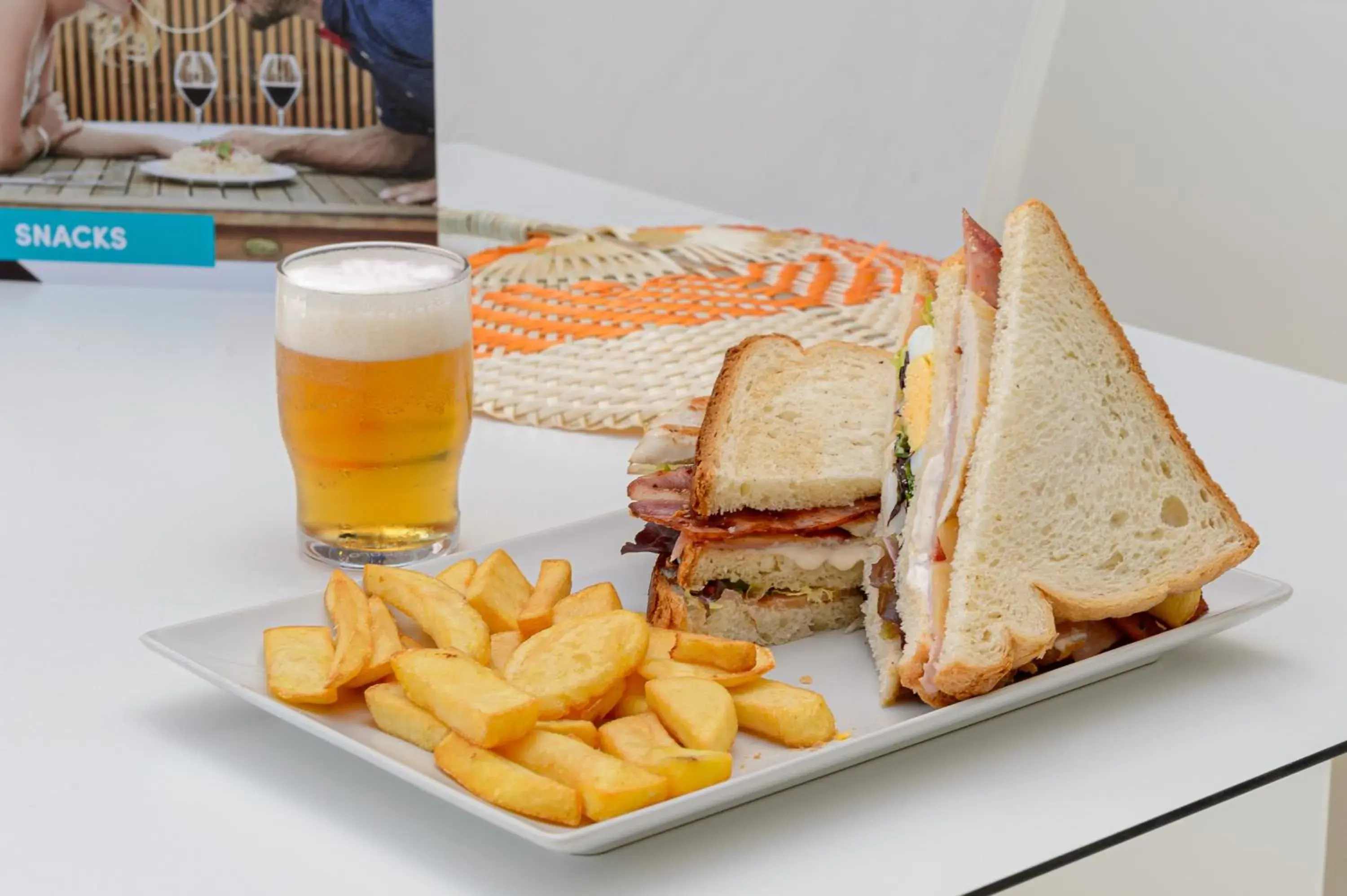 Lounge or bar in Hotel Vibra s'Estanyol Lounge or bar in Hotel Vibra s'Estanyol