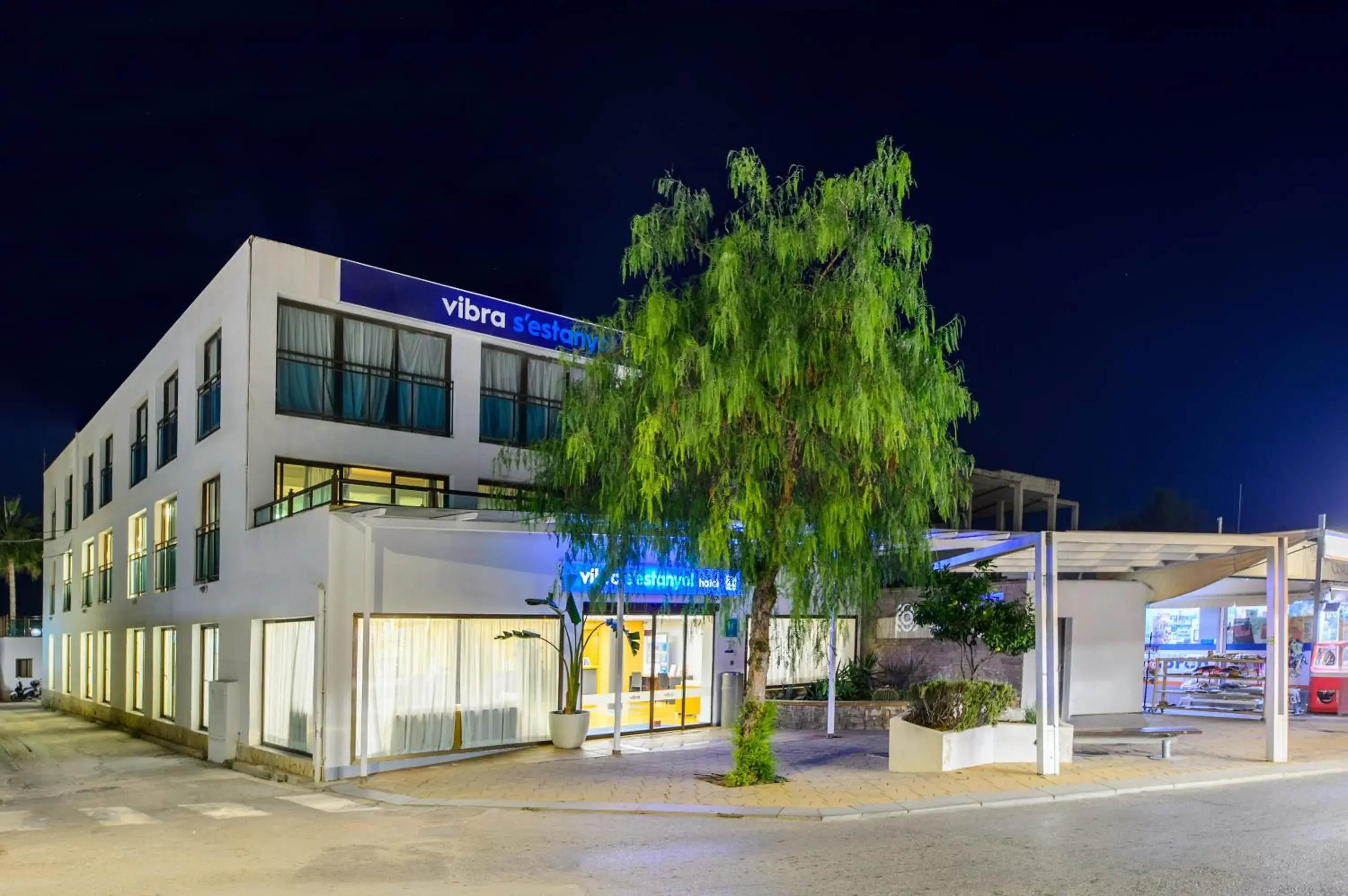 Property building in Hotel Vibra s'Estanyol Property building in Hotel Vibra s'Estanyol
