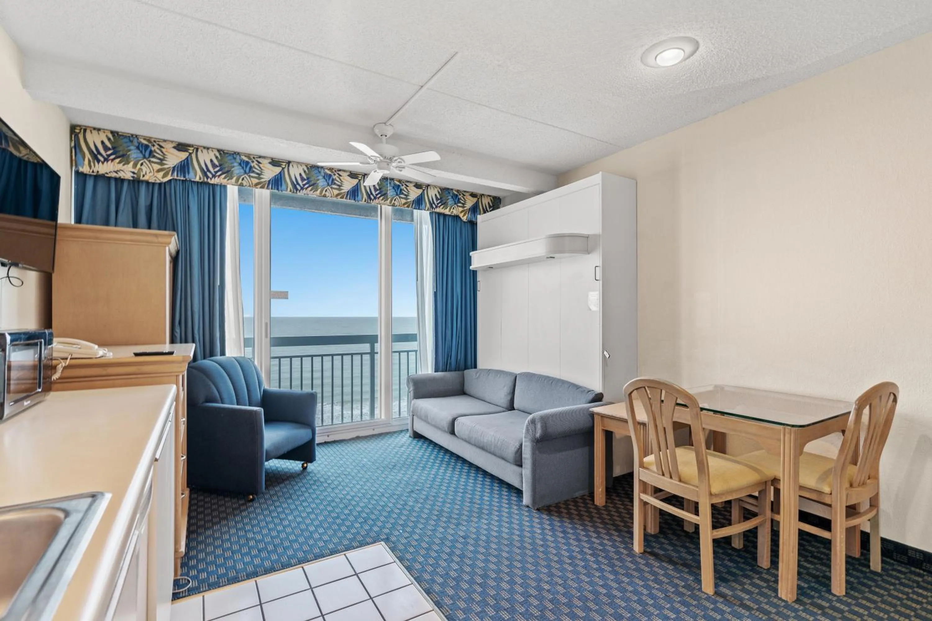 Yachtsman Oceanfront Resort