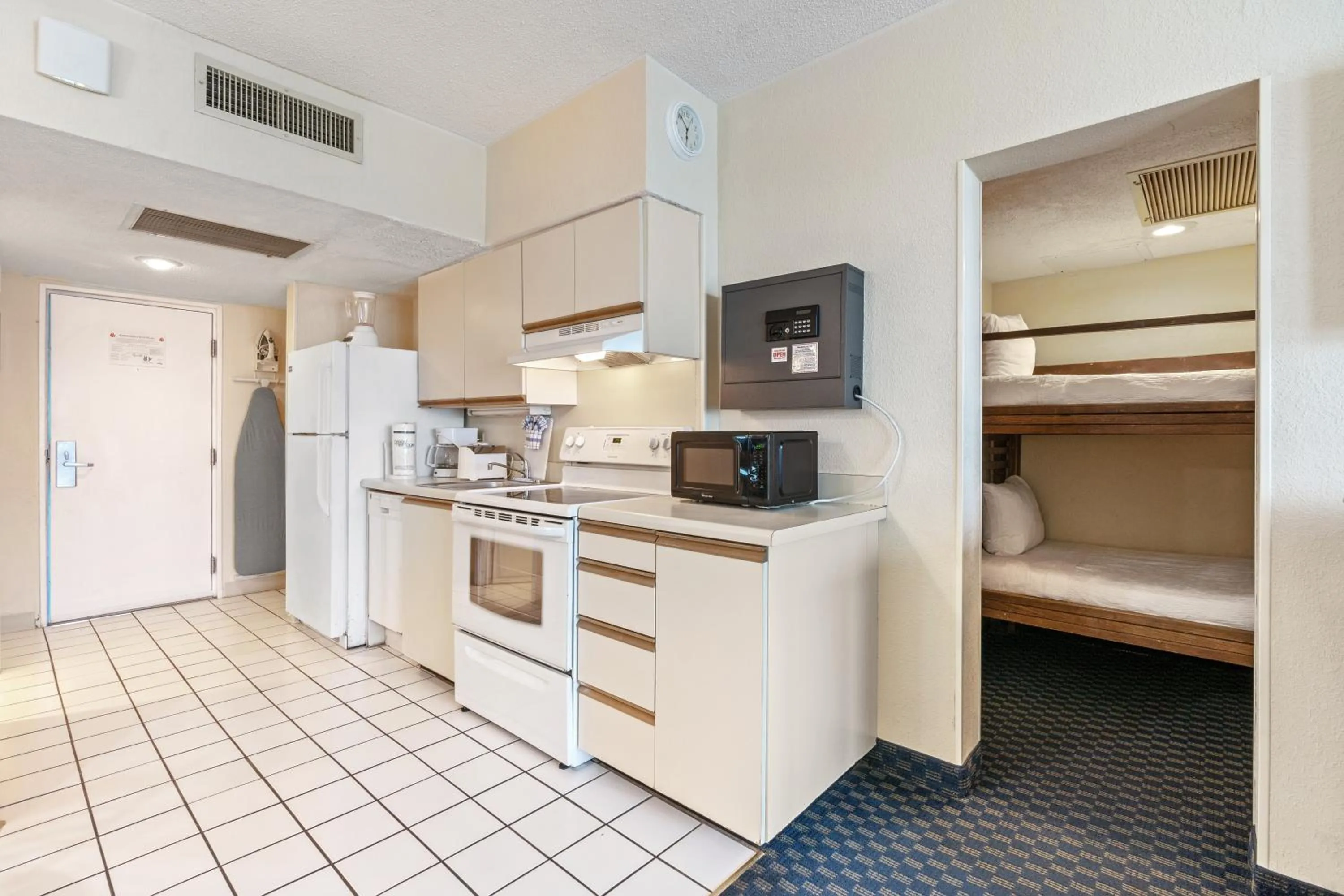 Yachtsman Oceanfront Resort