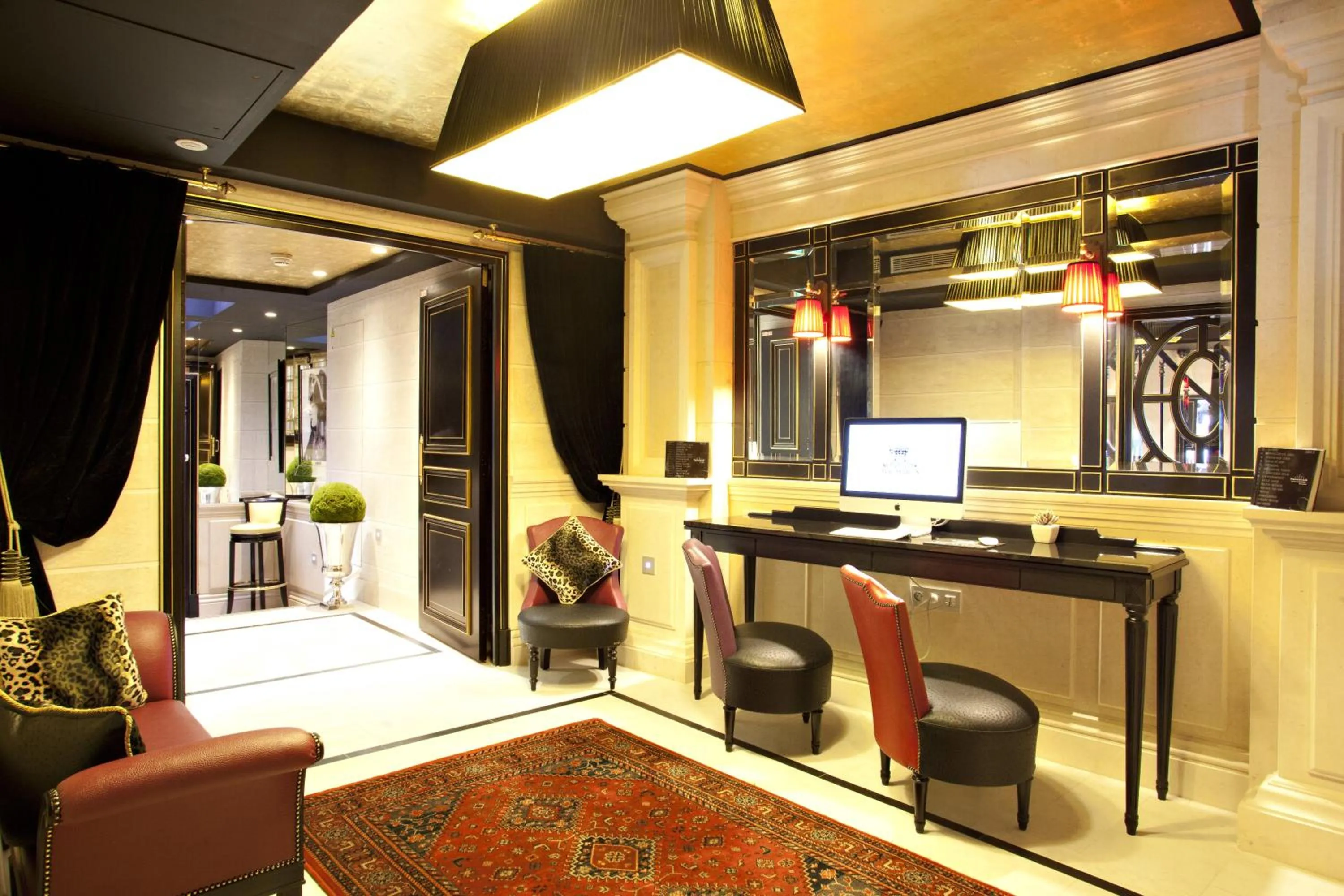 Business facilities in Maison Albar- Le Champs-Elysées