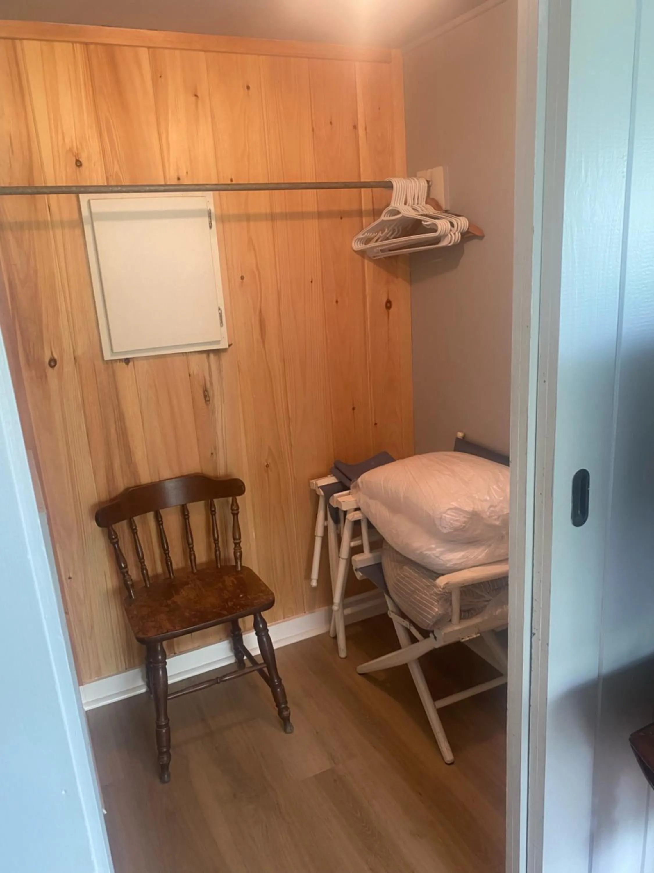 flat iron in High Tide Inn on the Ocean, Motel and Cottages