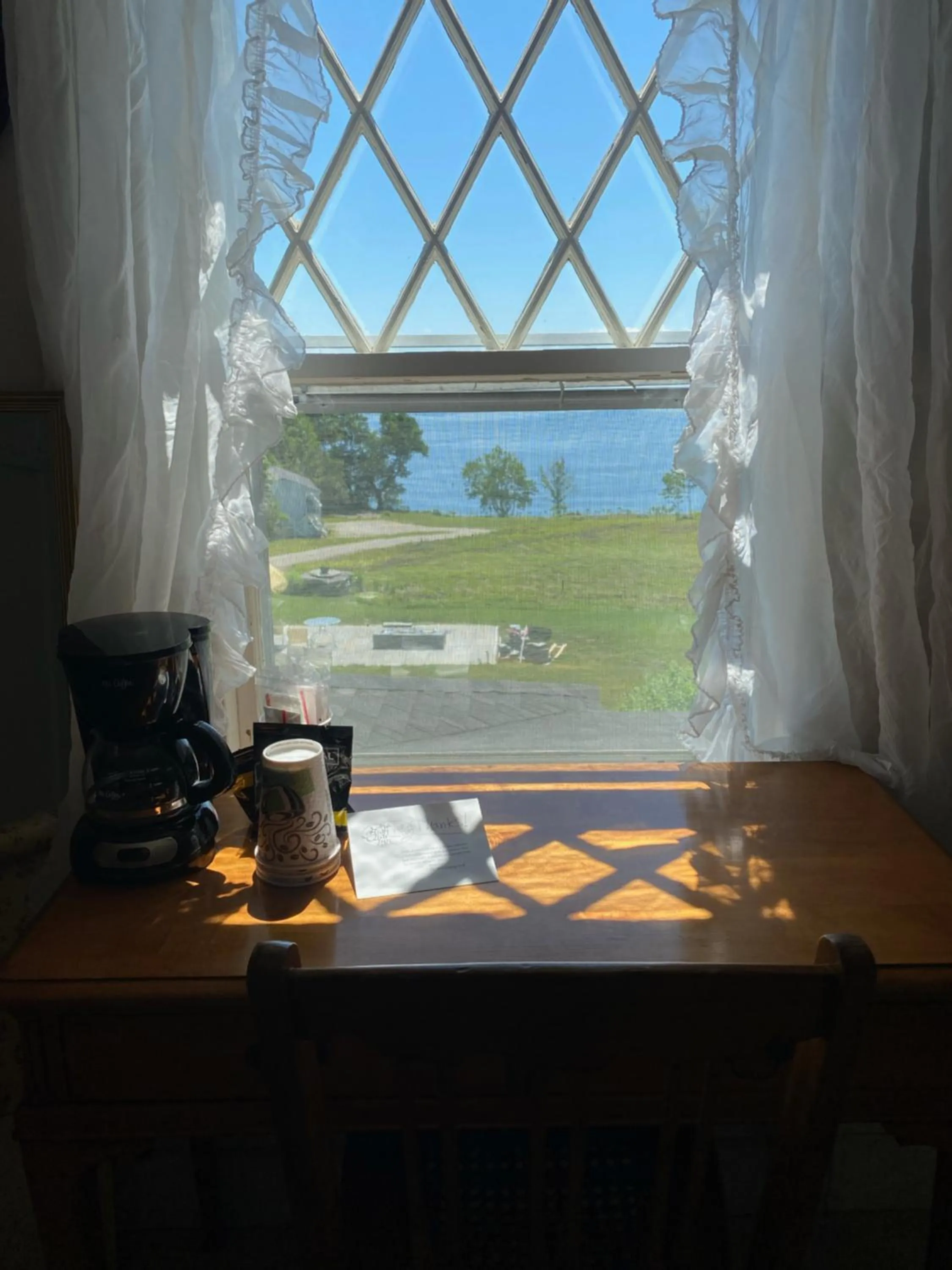Sea view in High Tide Inn on the Ocean, Motel and Cottages