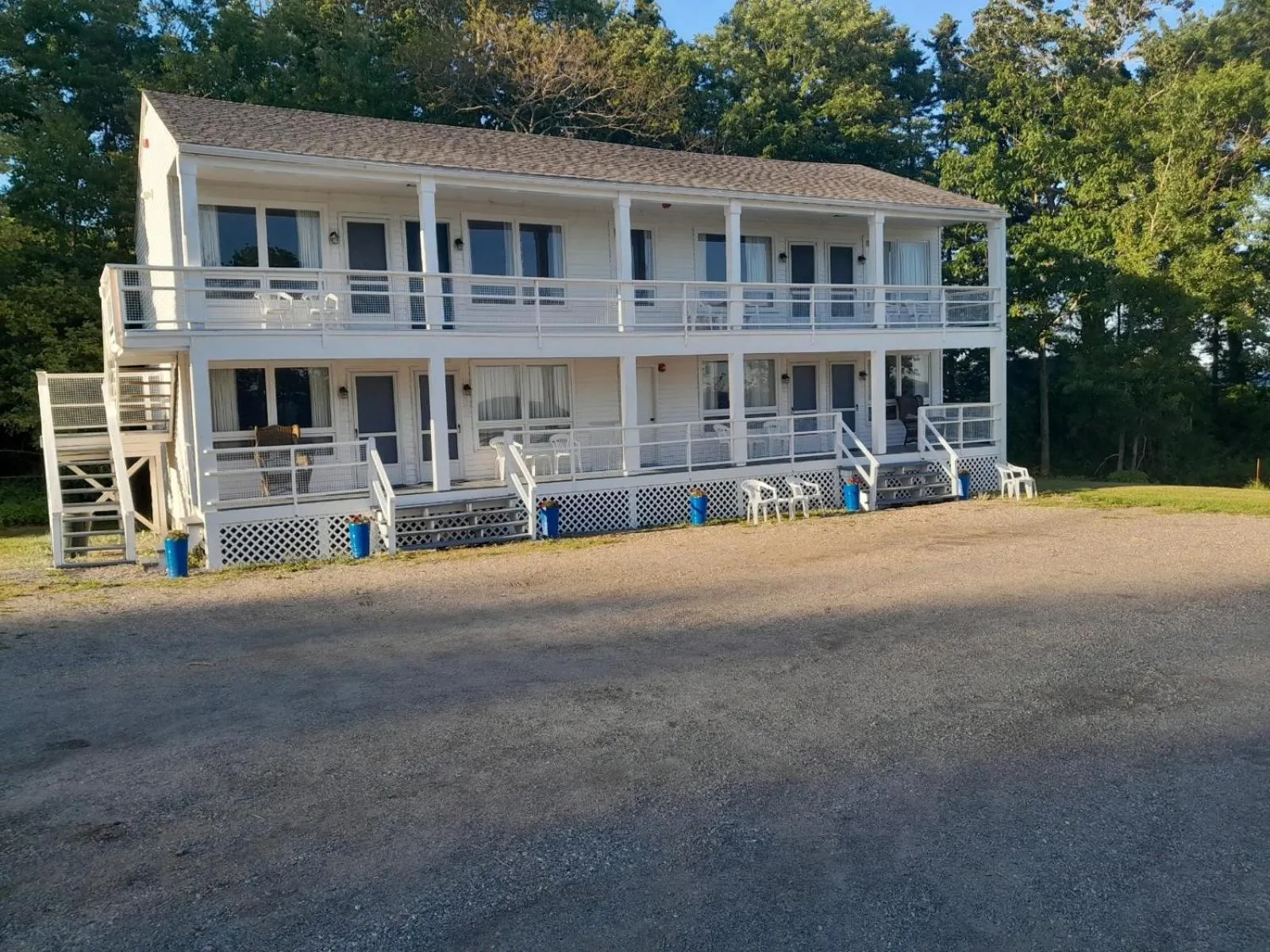 Property building in High Tide Inn on the Ocean, Motel and Cottages