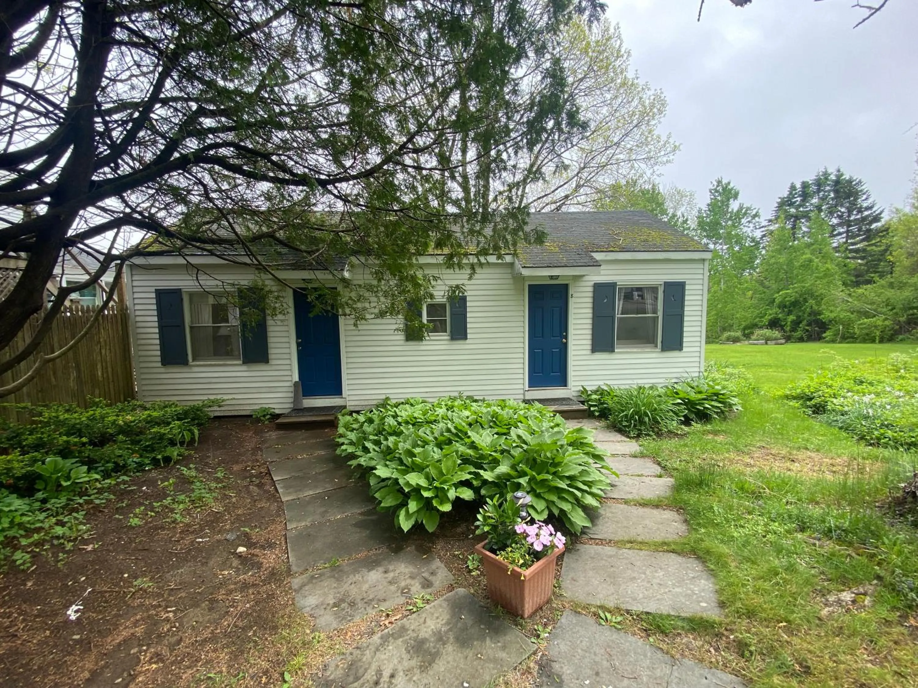 Property building in High Tide Inn on the Ocean, Motel and Cottages