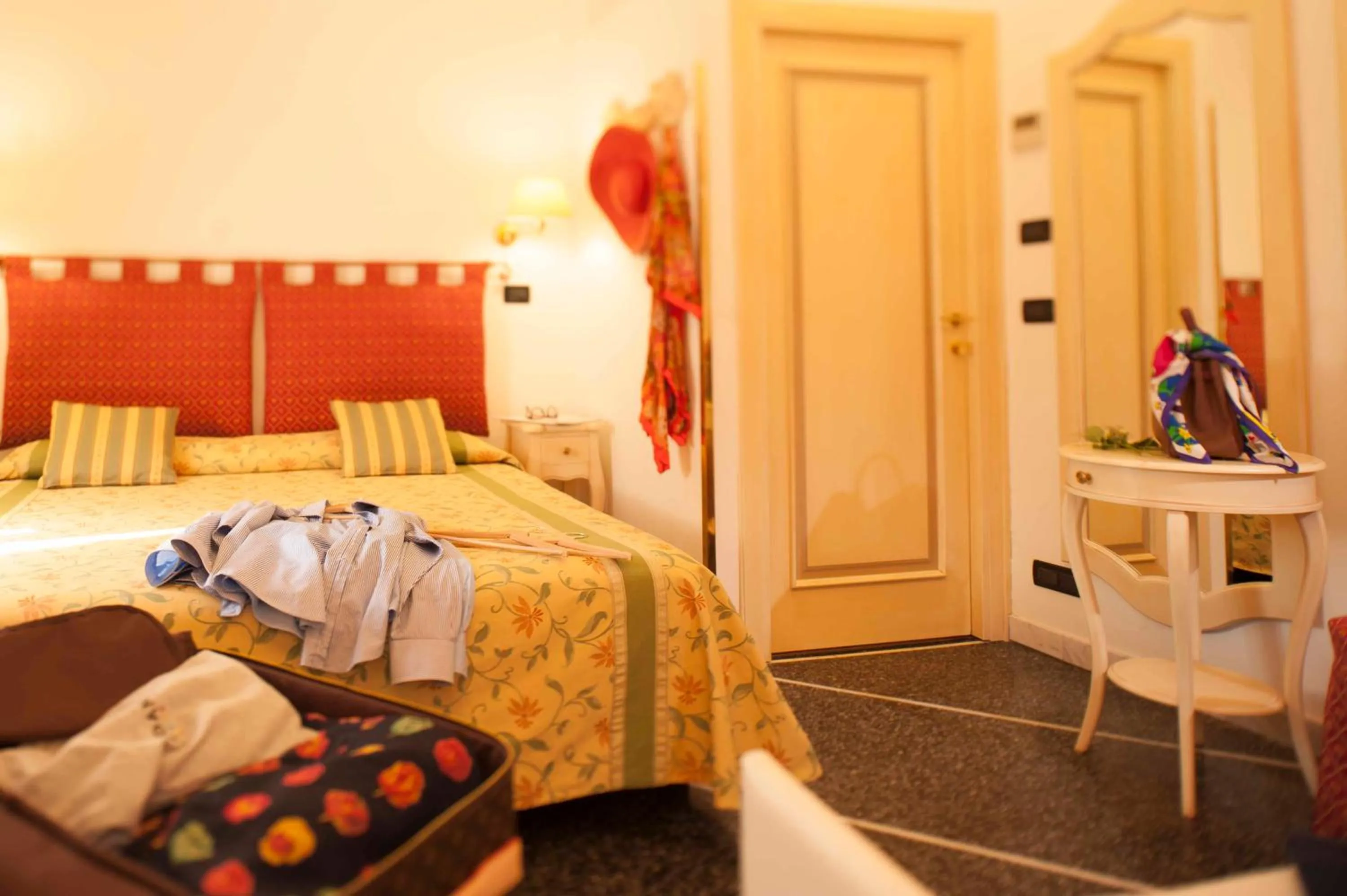 Photo of the whole room, Bed in Hotel Astigiana & Appartamenti