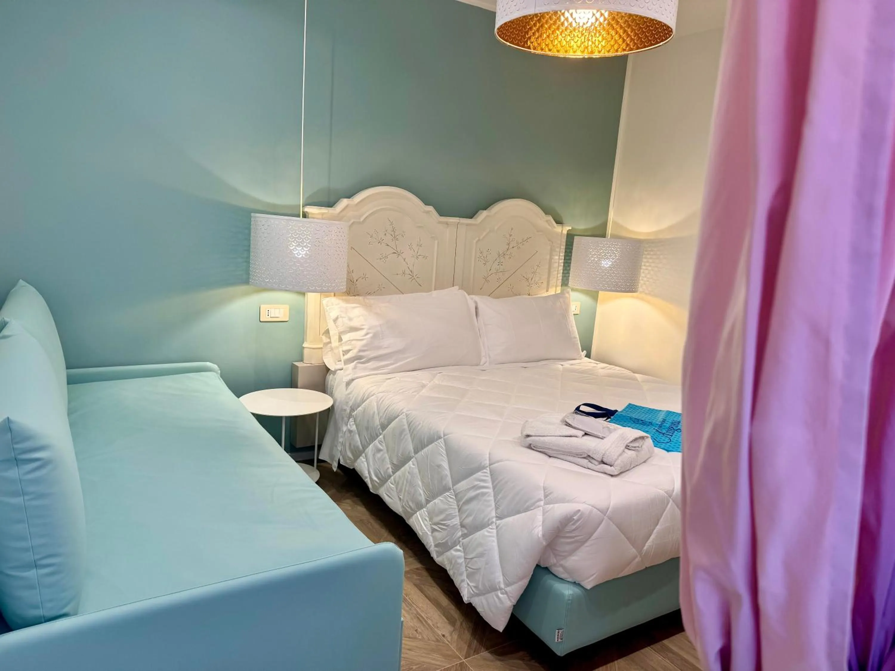 Bed in Hotel Astigiana & Appartamenti