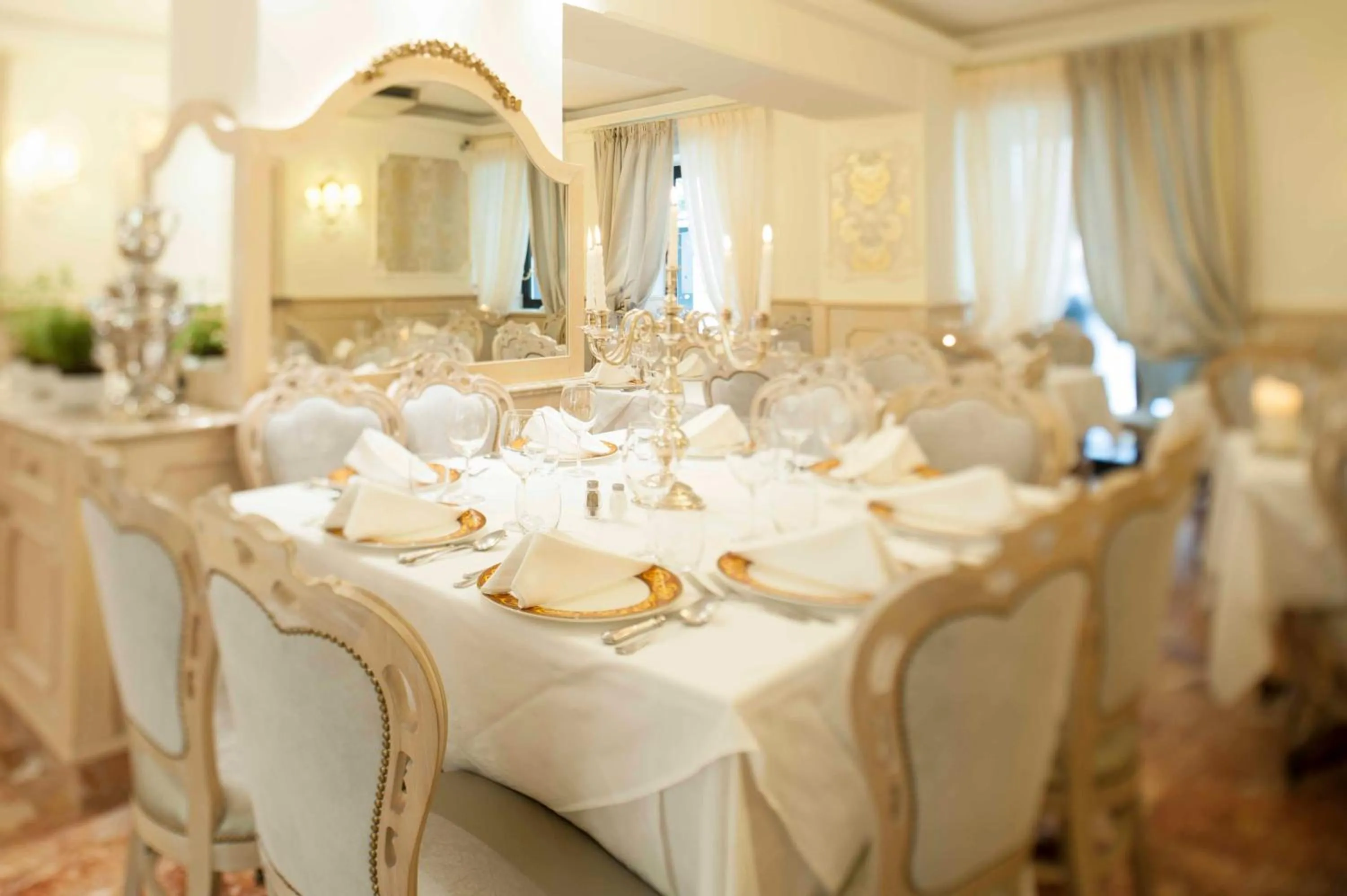 Restaurant/places to eat in Hotel Astigiana & Appartamenti