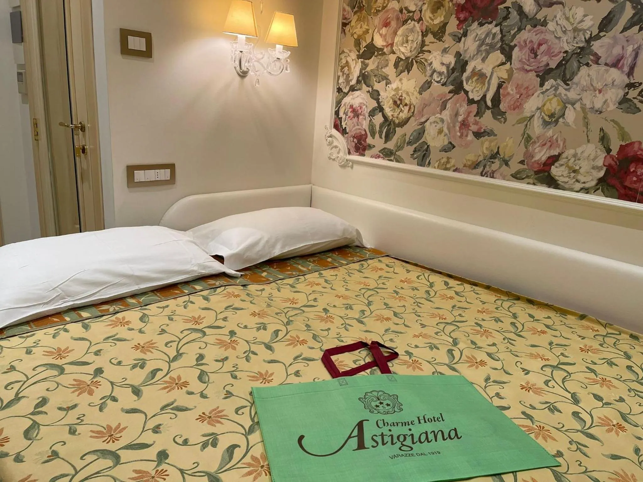 Bed in Hotel Astigiana & Appartamenti