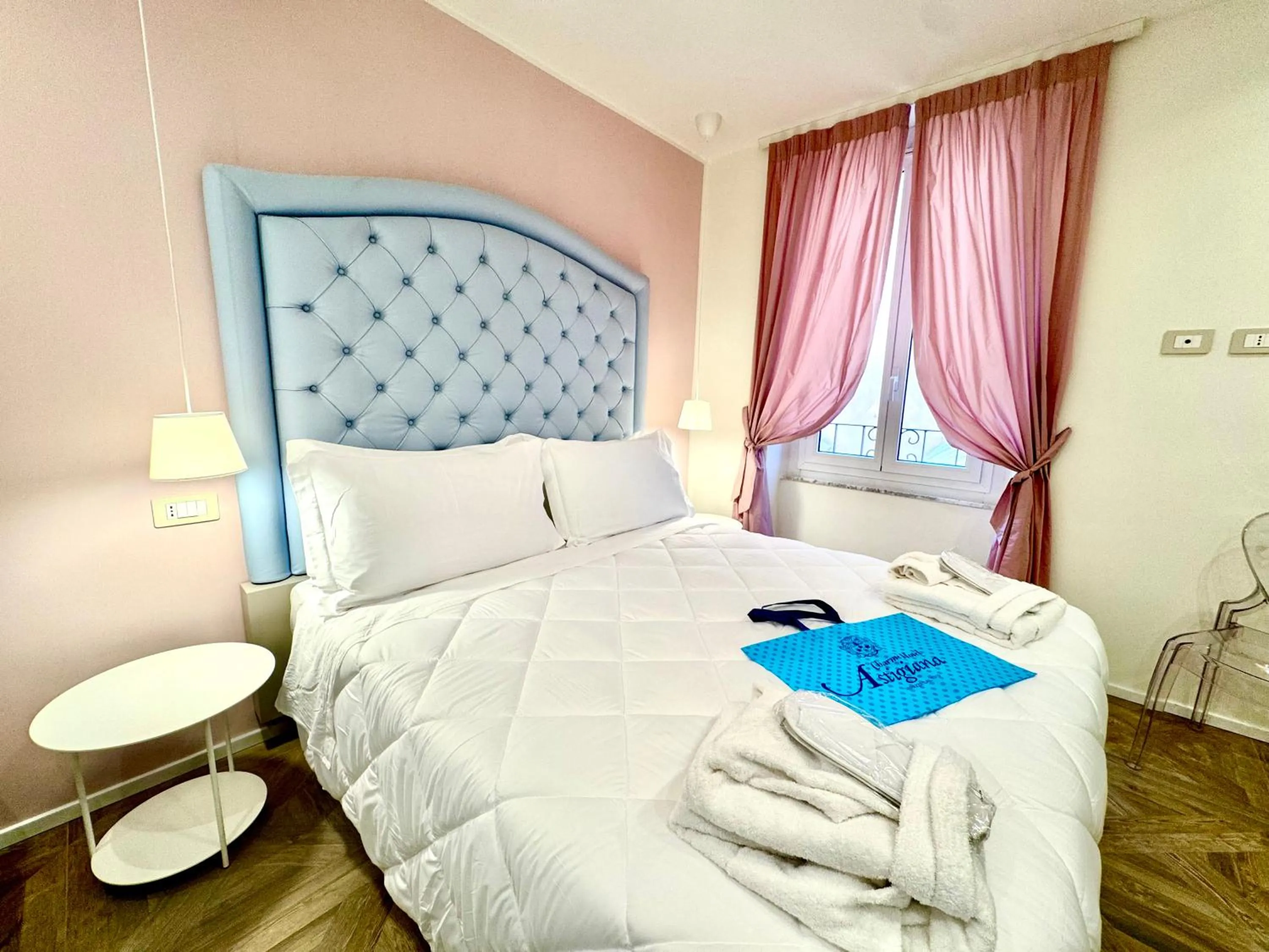 Bed in Hotel Astigiana & Appartamenti