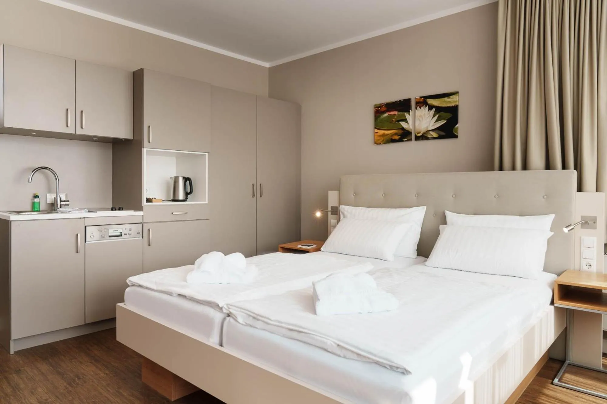 Bedroom, Bed in Hotel Meersinn - Binz