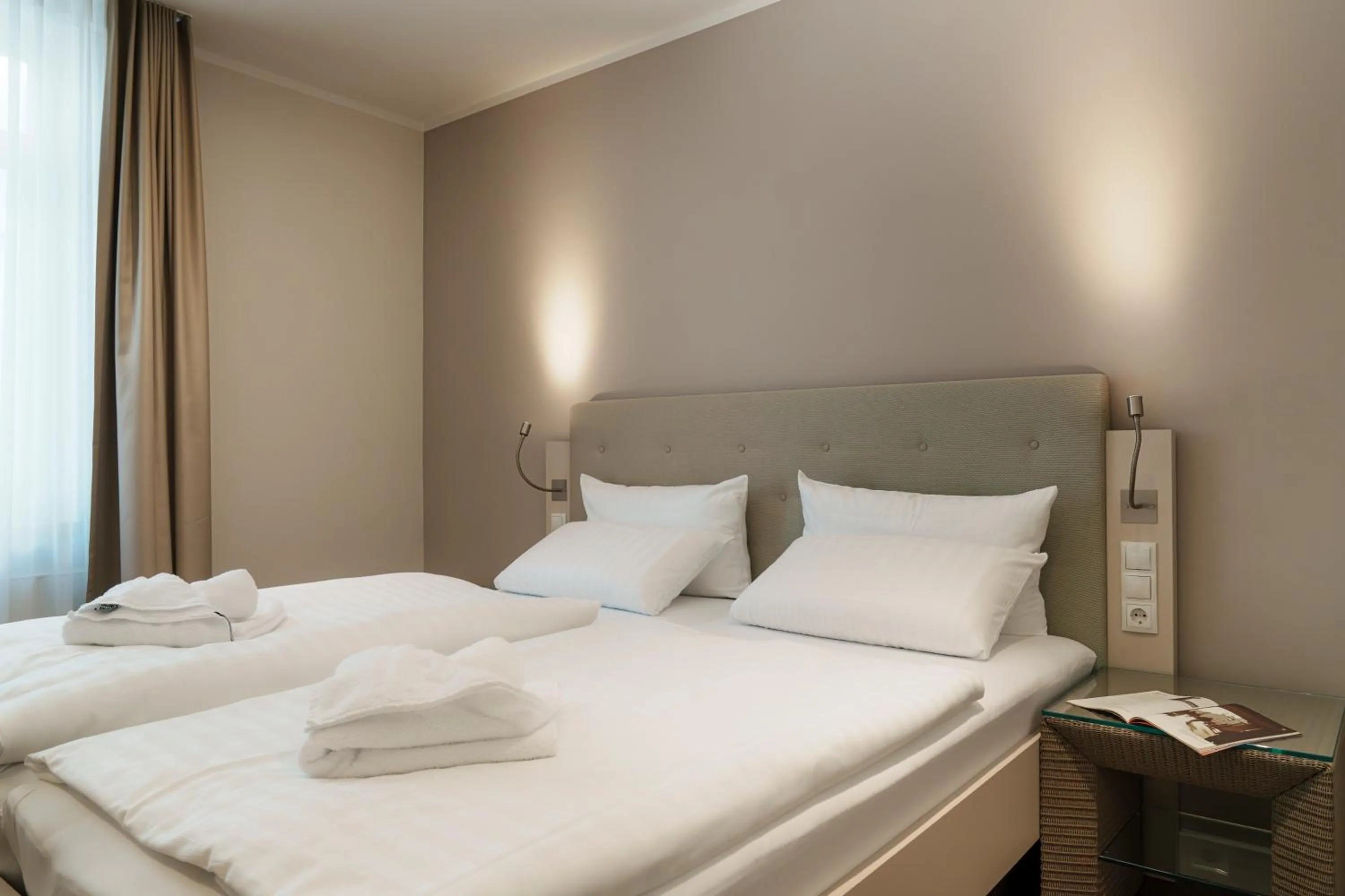 Bedroom, Bed in Hotel Meersinn - Binz