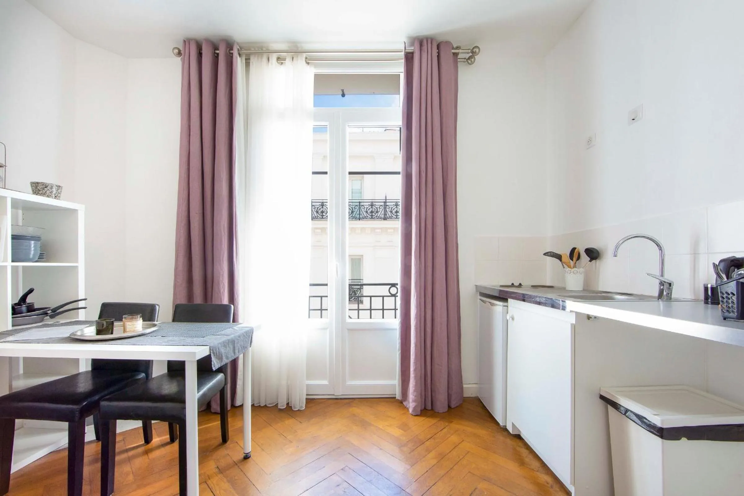 Kitchen or kitchenette in Cosy apartment 27 m2 in rue d'Antibes and Croisette