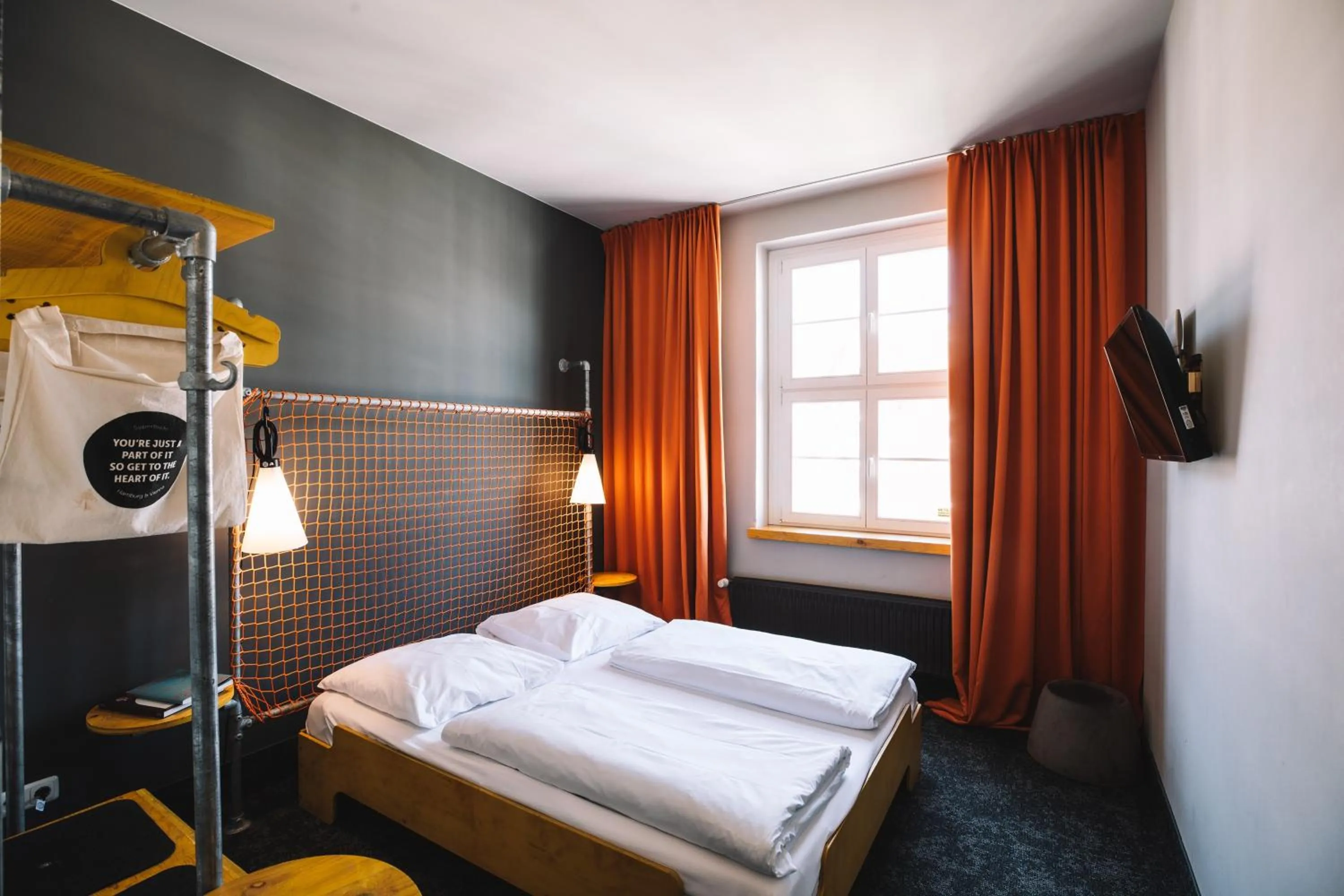 Bed in Superbude Hamburg St Pauli