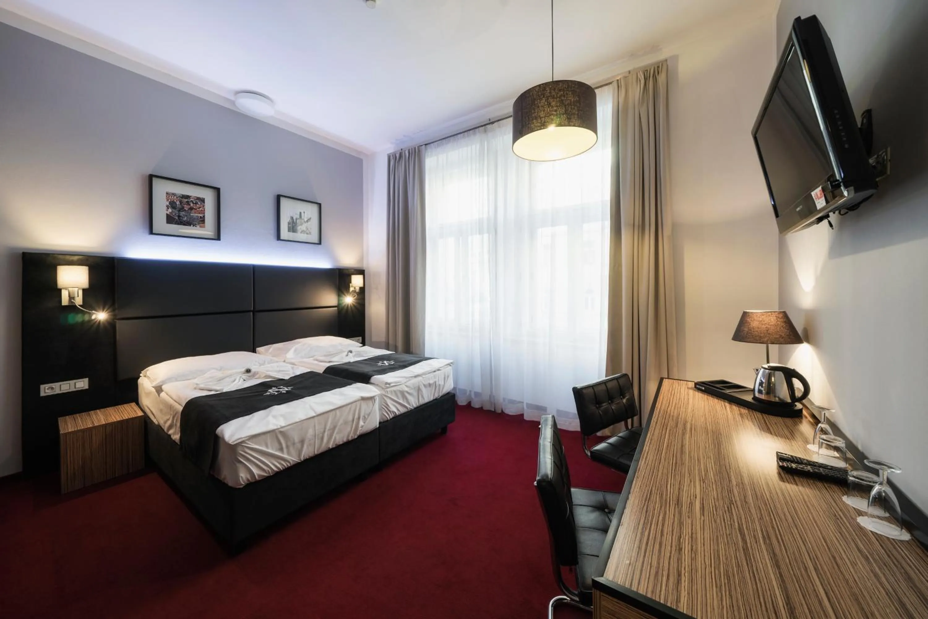 TV and multimedia, Bed in Hotel NOIR