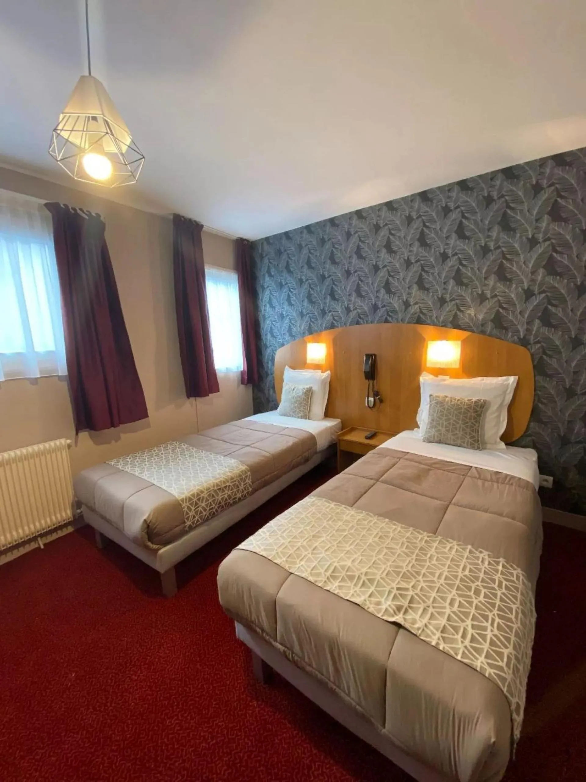 Bed in Logis - Hôtel et Restaurant Le Sofhotel