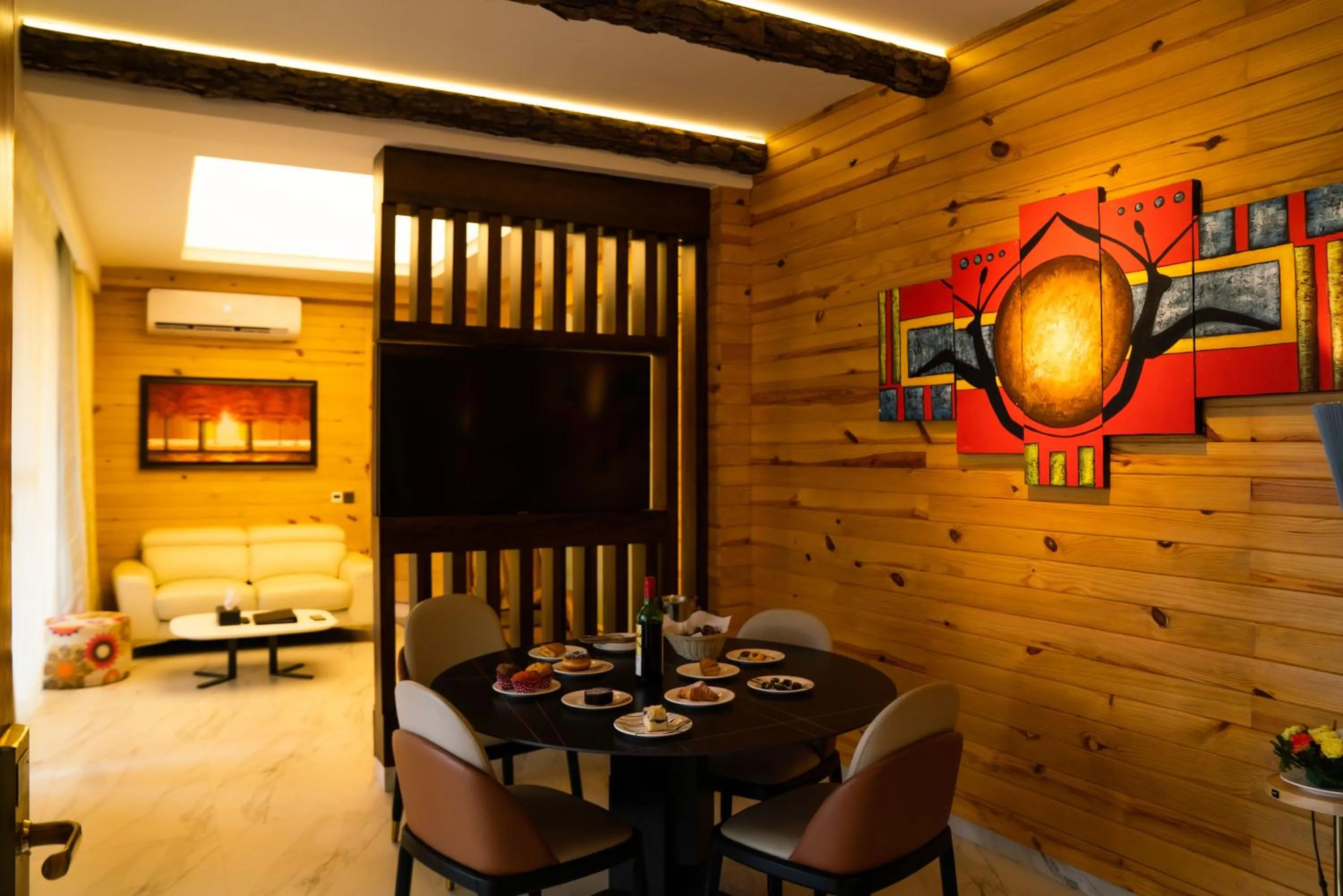 Dining area in Kasauli Hills Resort