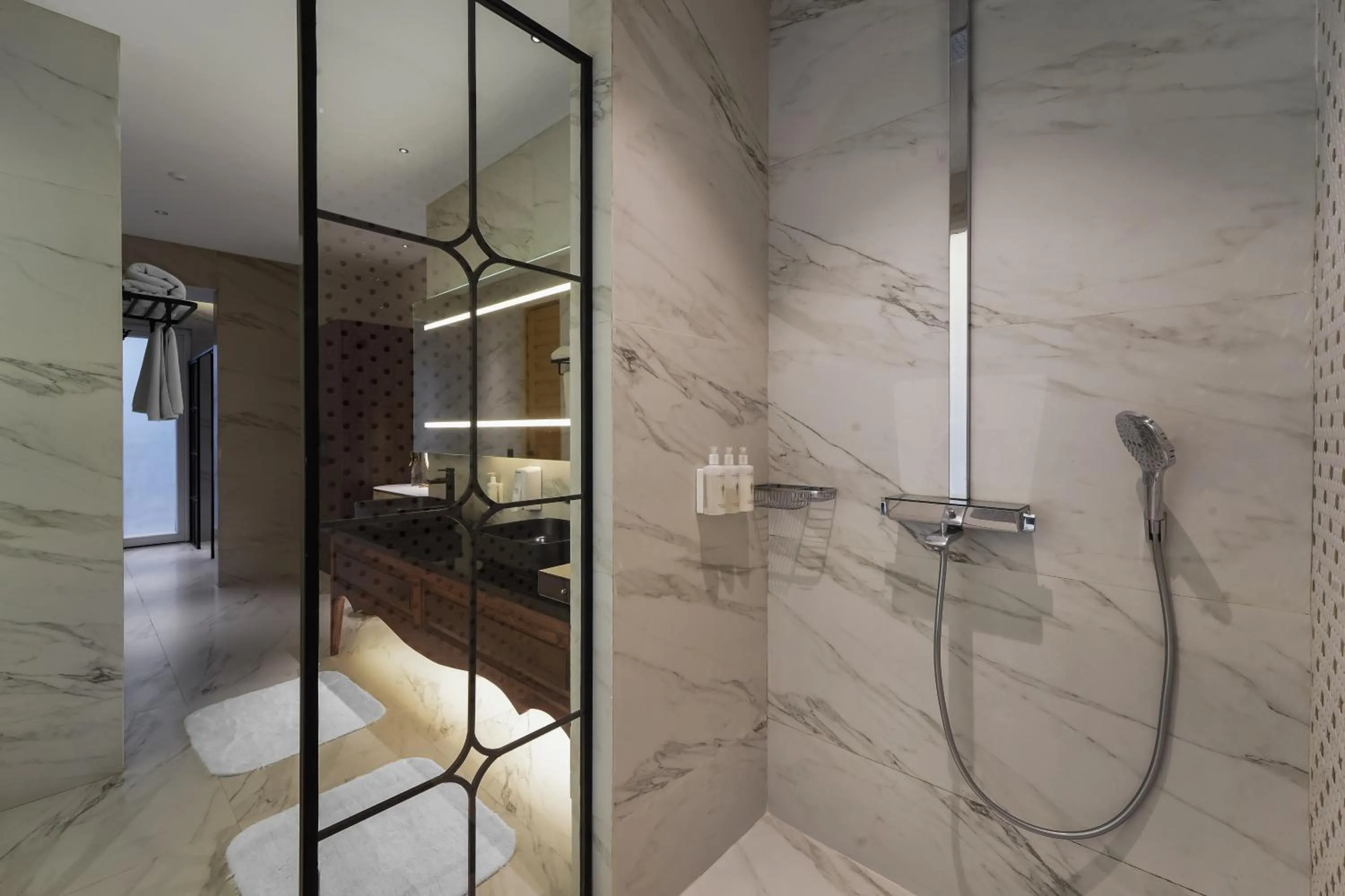 Shower in Kasauli Hills Resort