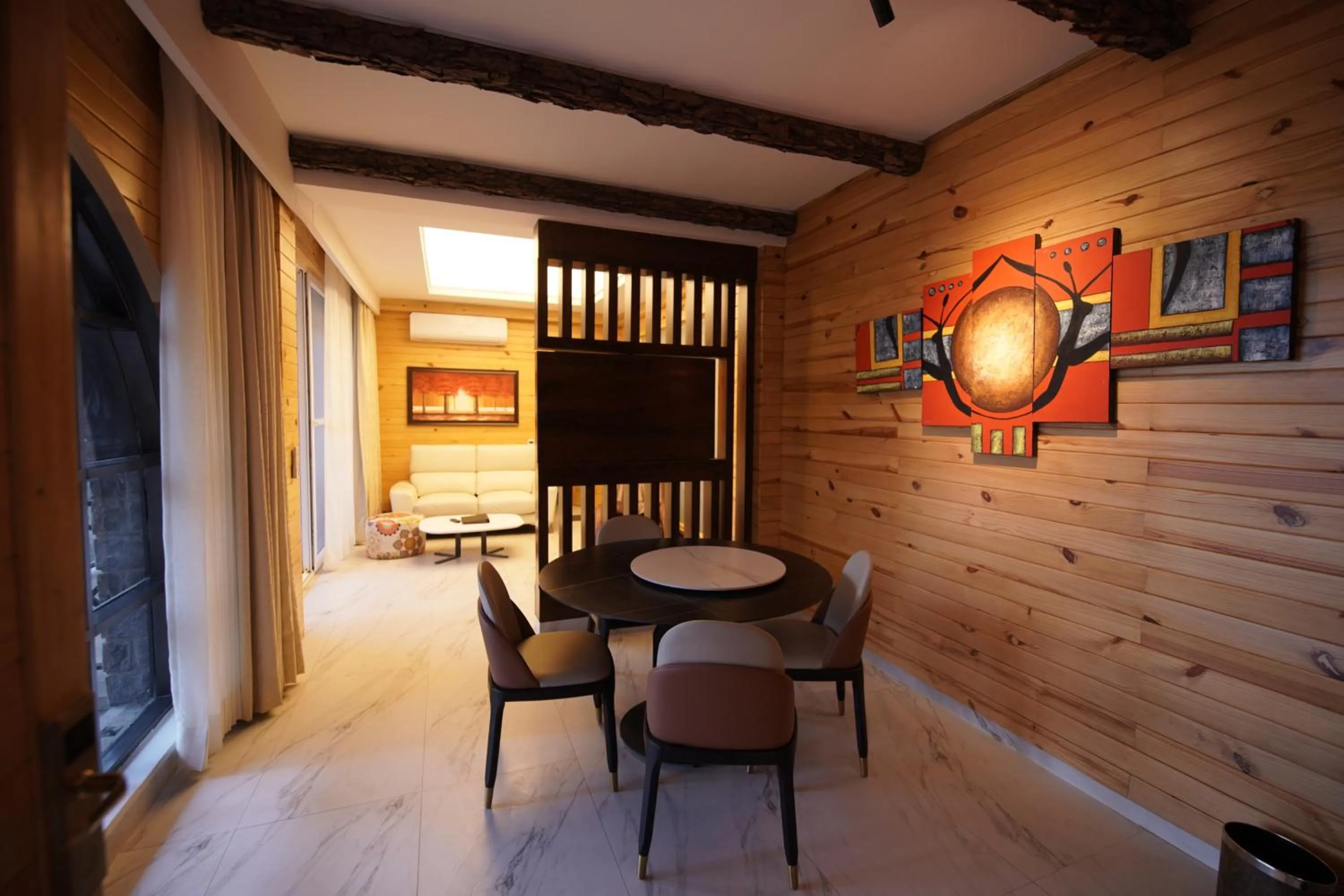 Dining area in Kasauli Hills Resort