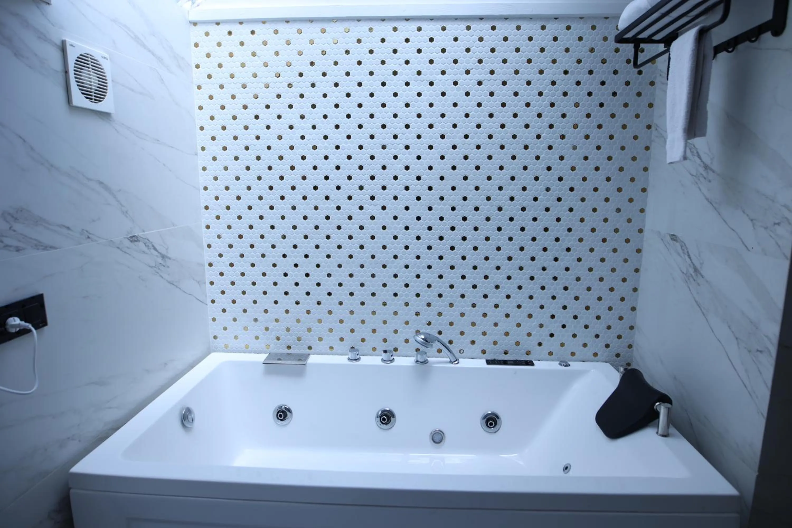 Bathroom in Kasauli Hills Resort