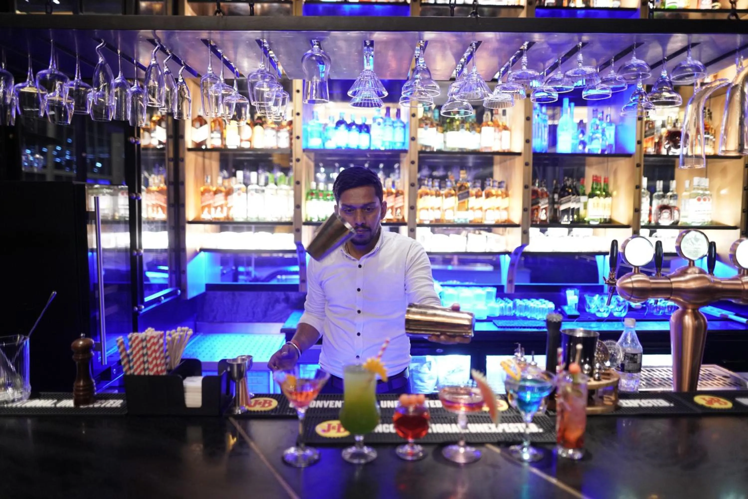 Lounge or bar in Kasauli Hills Resort