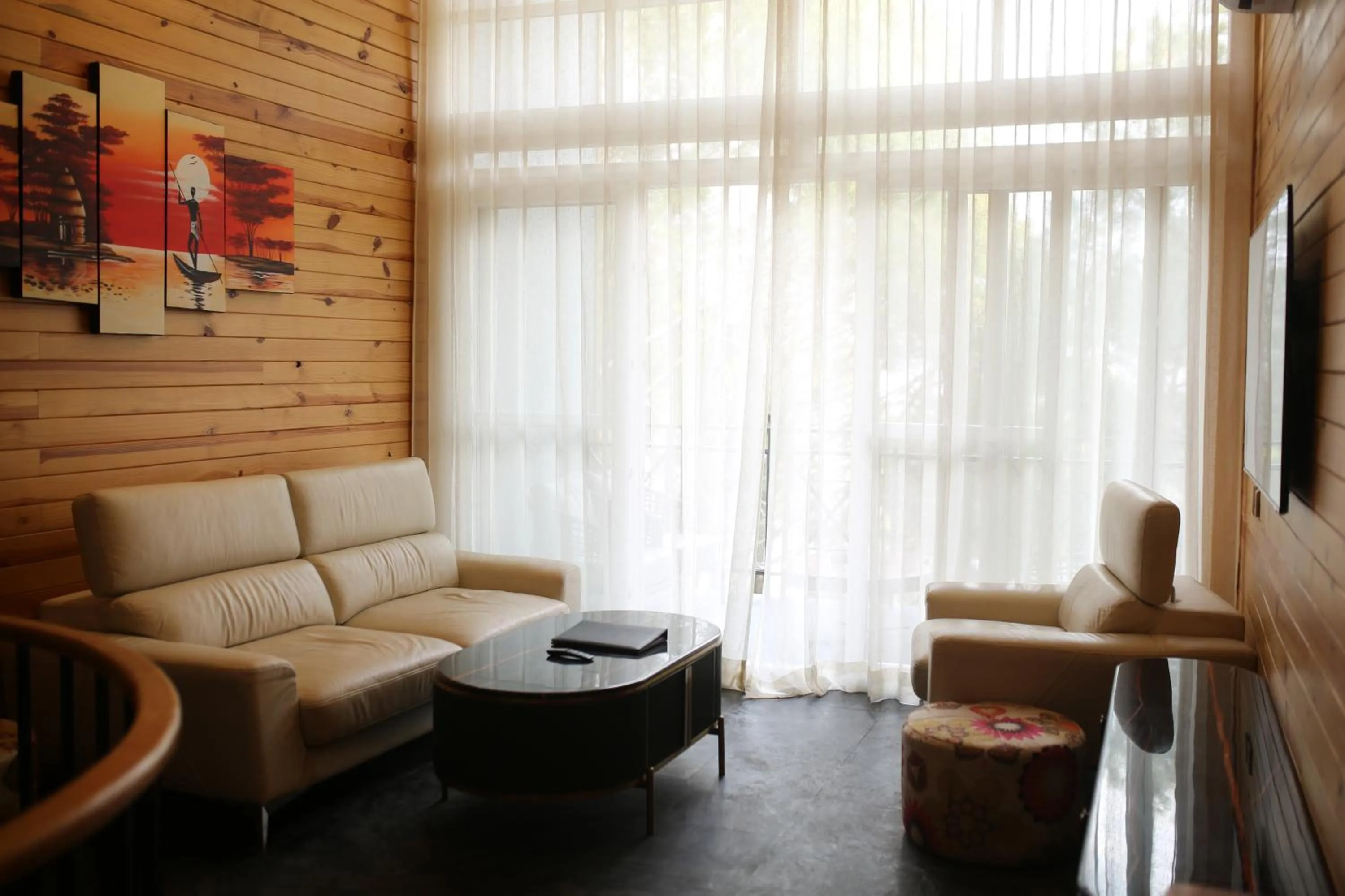 Living room in Kasauli Hills Resort