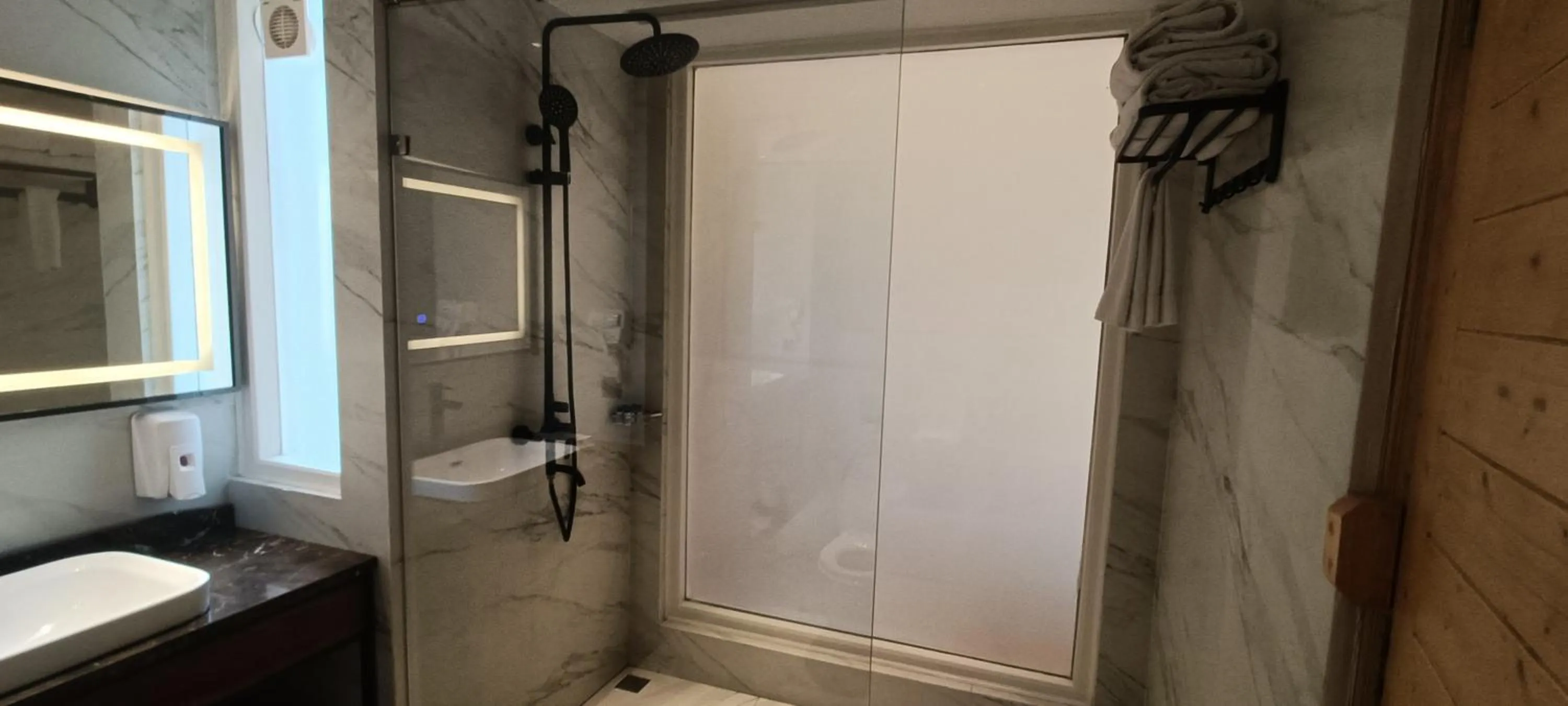 Bathroom in Kasauli Hills Resort