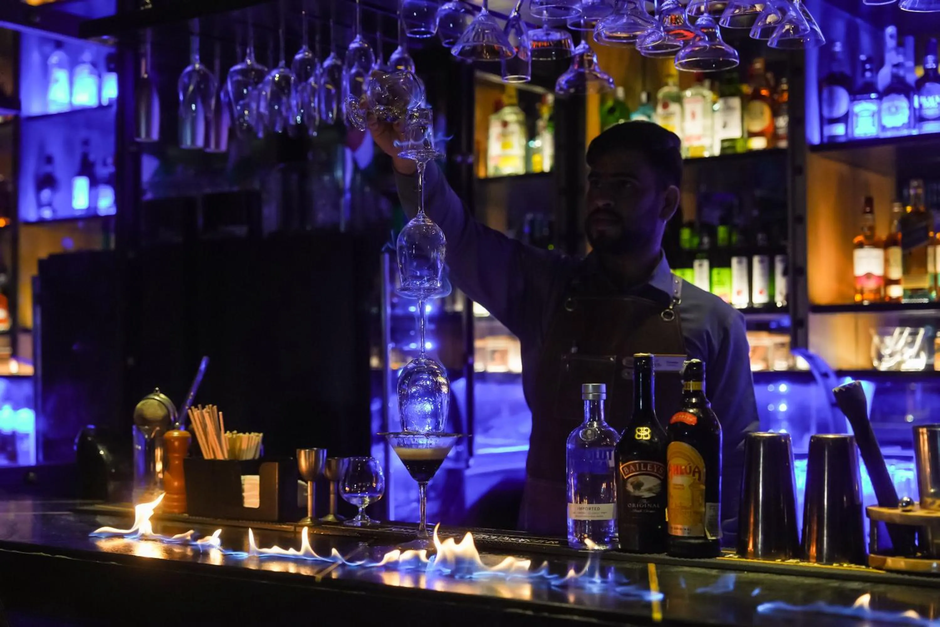 Lounge or bar in Kasauli Hills Resort