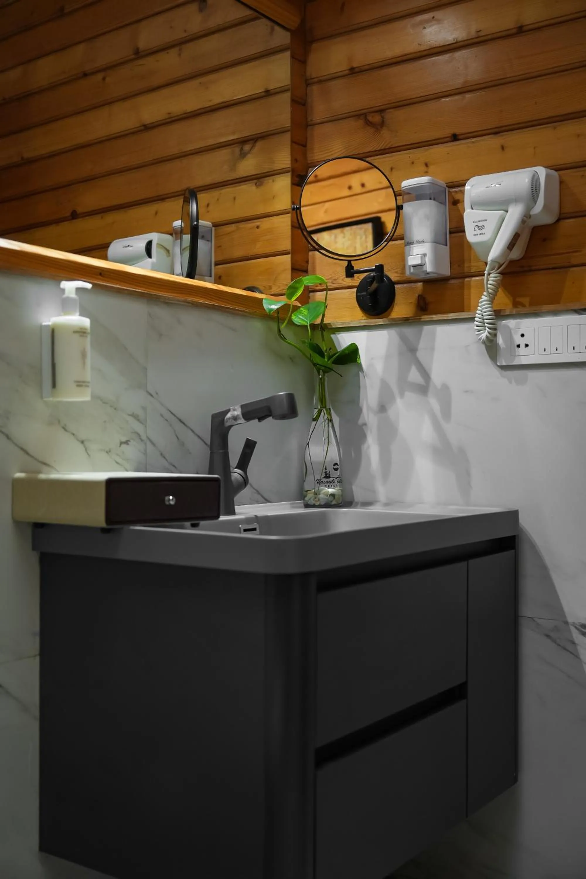 Bathroom in Kasauli Hills Resort