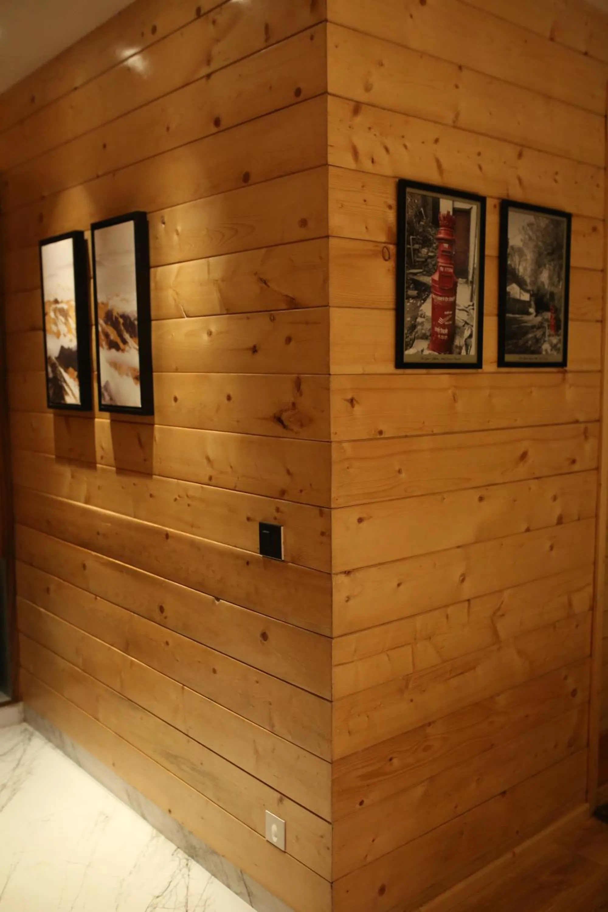 Bedroom in Kasauli Hills Resort