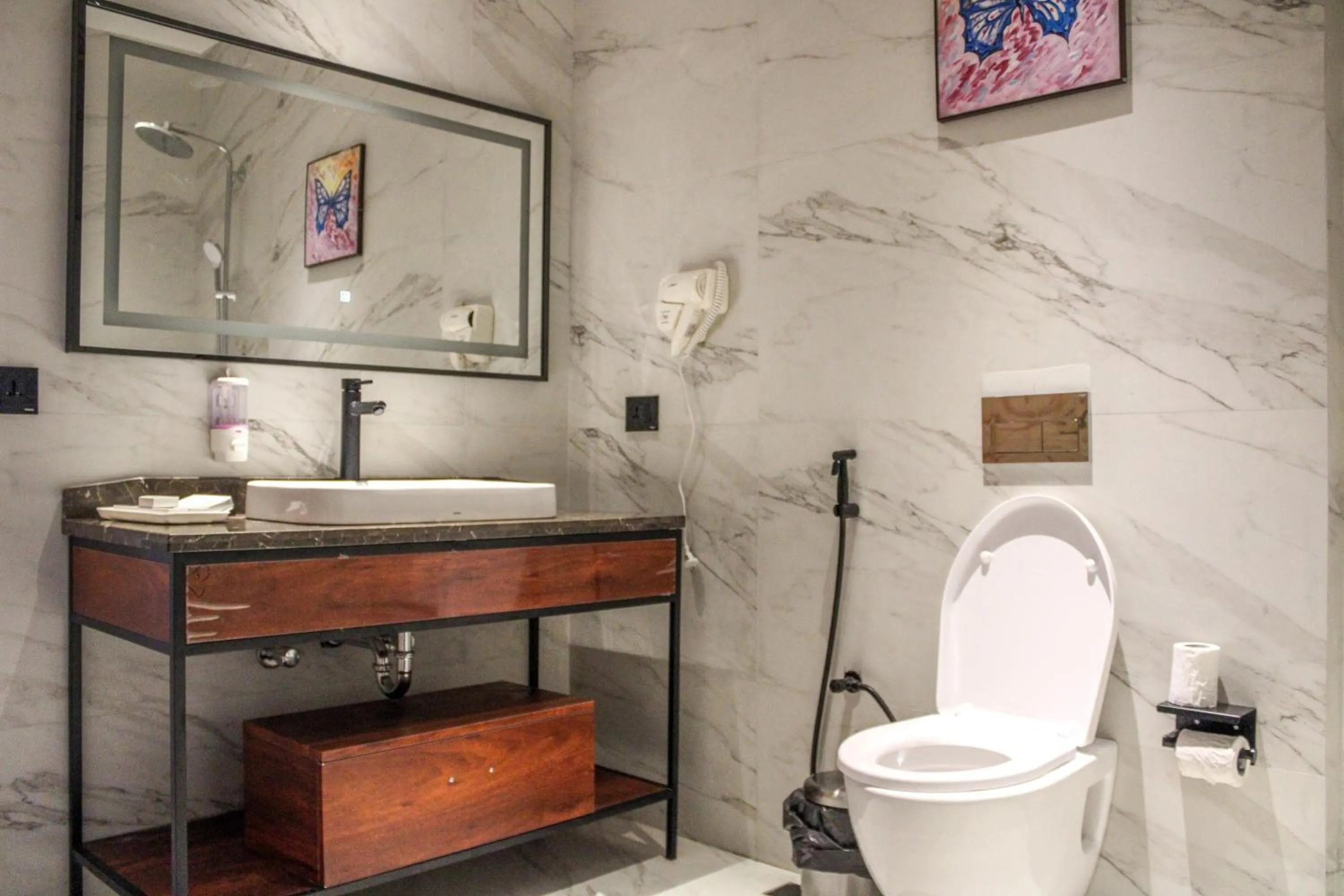 Bathroom in Kasauli Hills Resort